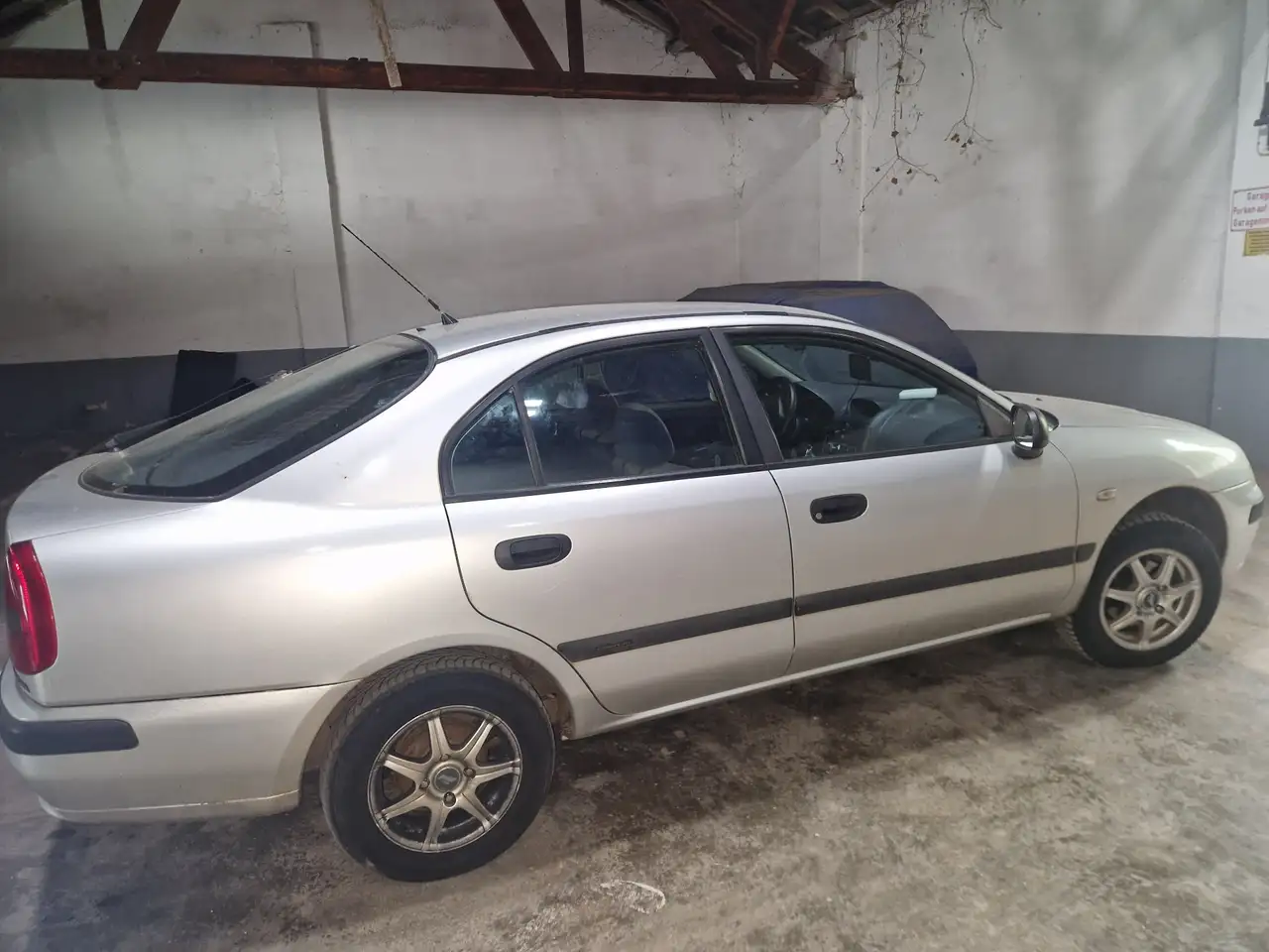 Mitsubishi Carisma Hatchback 1.6 16v Classic, foto 2