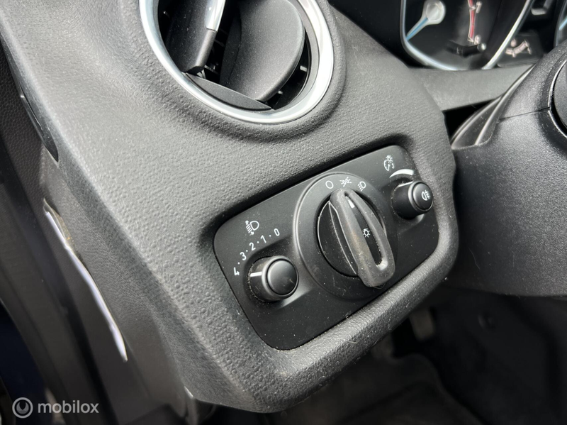 Ford Fiesta 1.0 Style / AIRCO / APK 08-2027 / KEURIGE AUTO! — photo 13