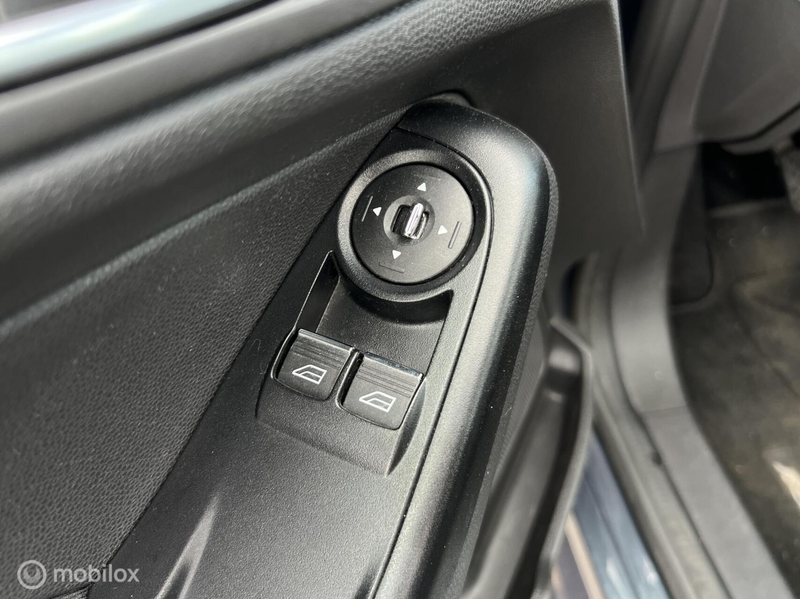 Ford Fiesta 1.0 Style / AIRCO / APK 08-2027 / KEURIGE AUTO! — photo 12