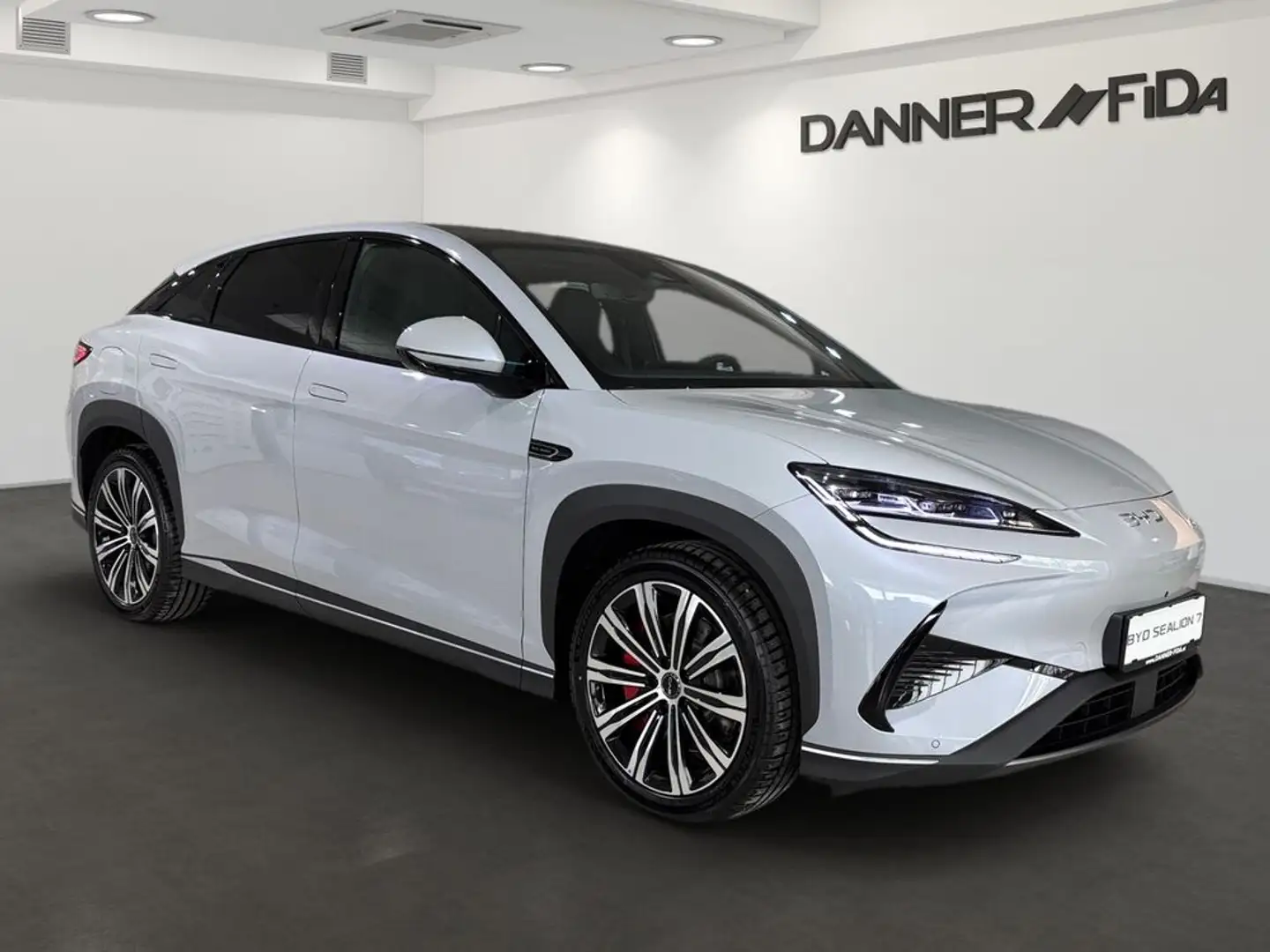 BYD Sealion 7 Excellence 91.5 kWh AWD *AKTIONSPREIS* Grau - 2