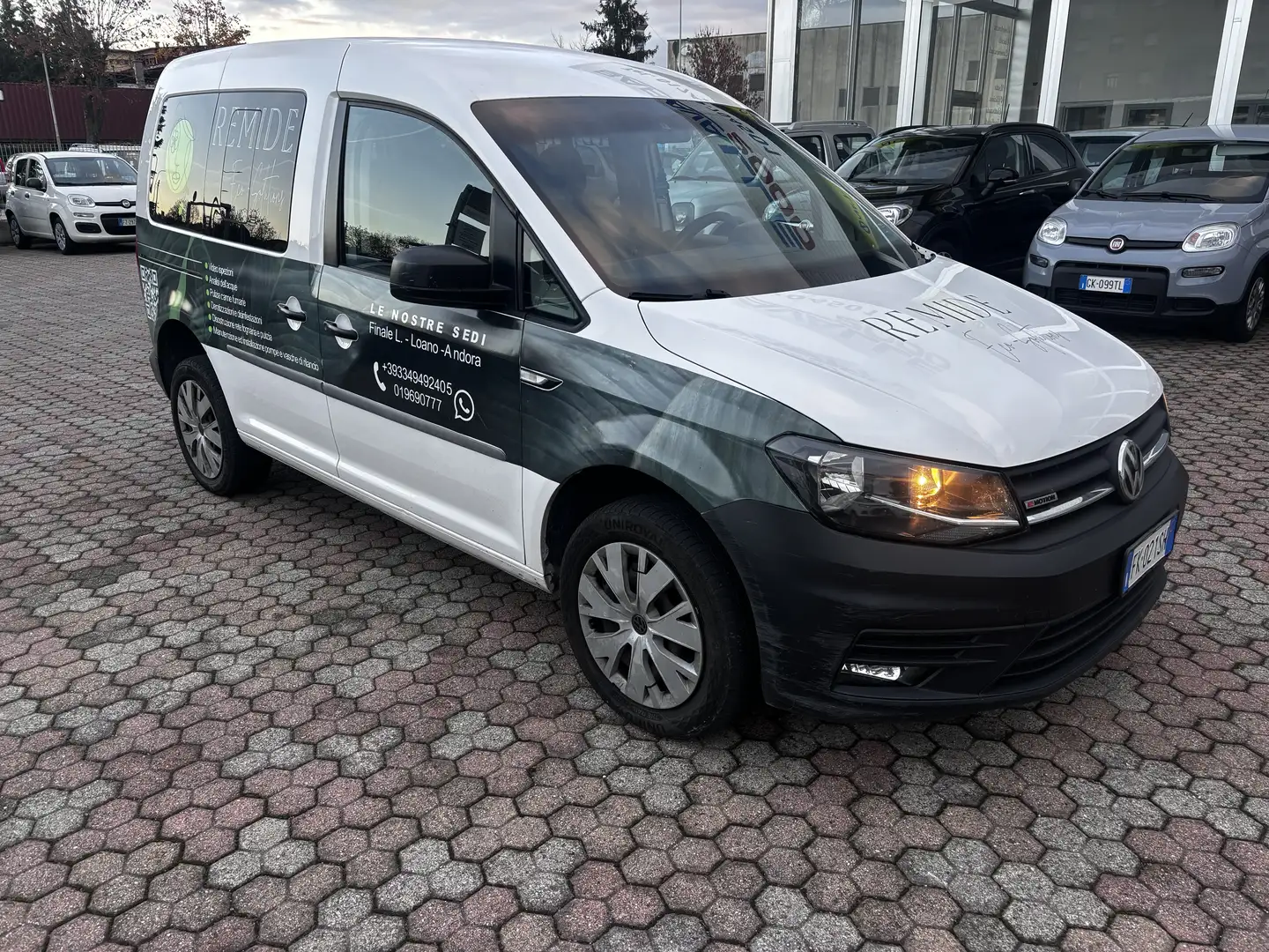 Volkswagen Caddy 2.0 TDI 122 CV 4 MOTION VETTURA - 2