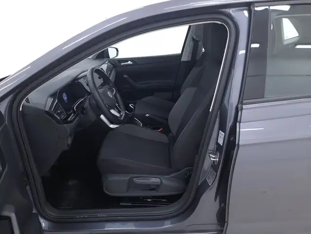 Volkswagen Polo view 10