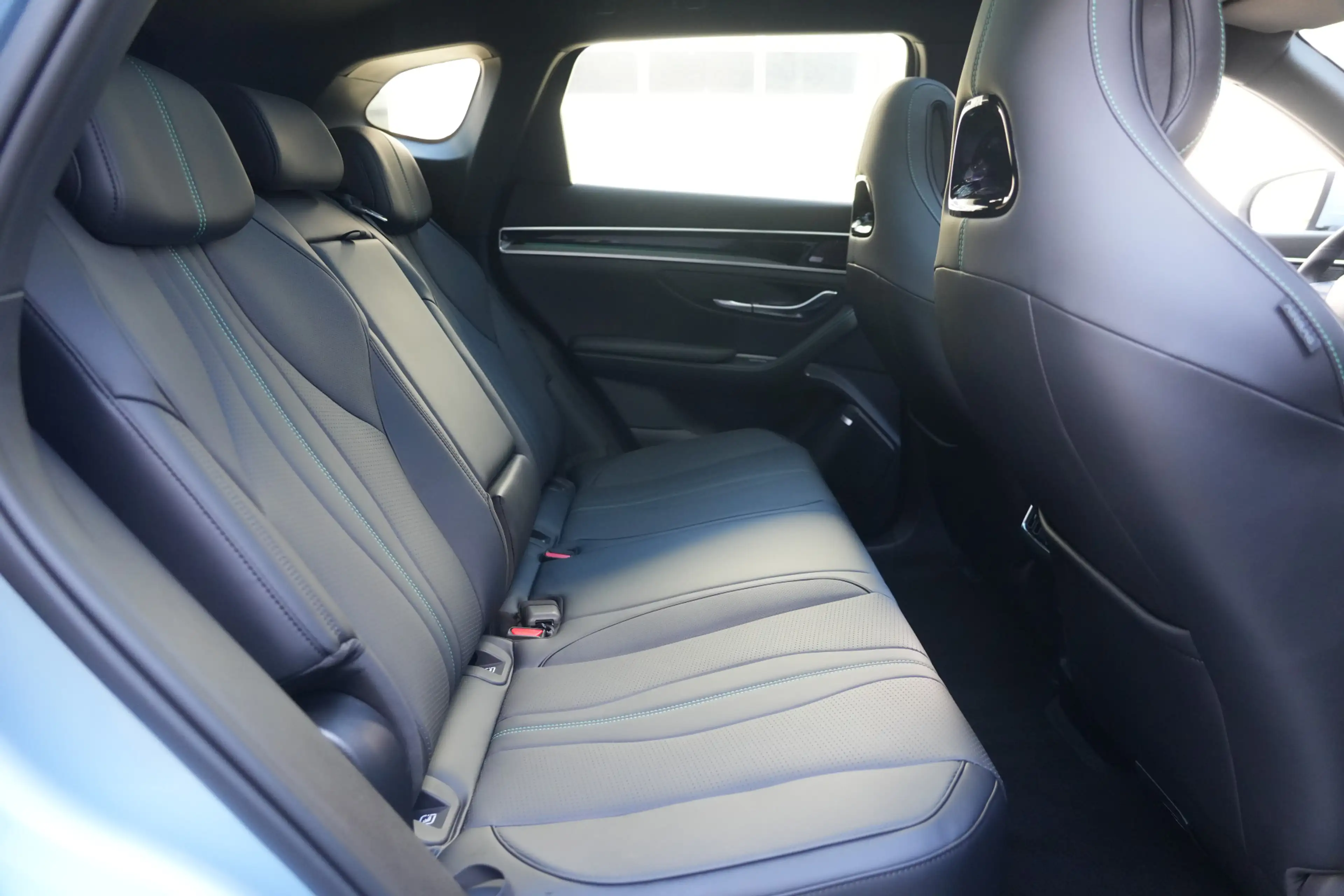BYD Seal U 1.5 DM-i PHEV FWD Boost 218pk Panoramadak/Stoelver — photo 22