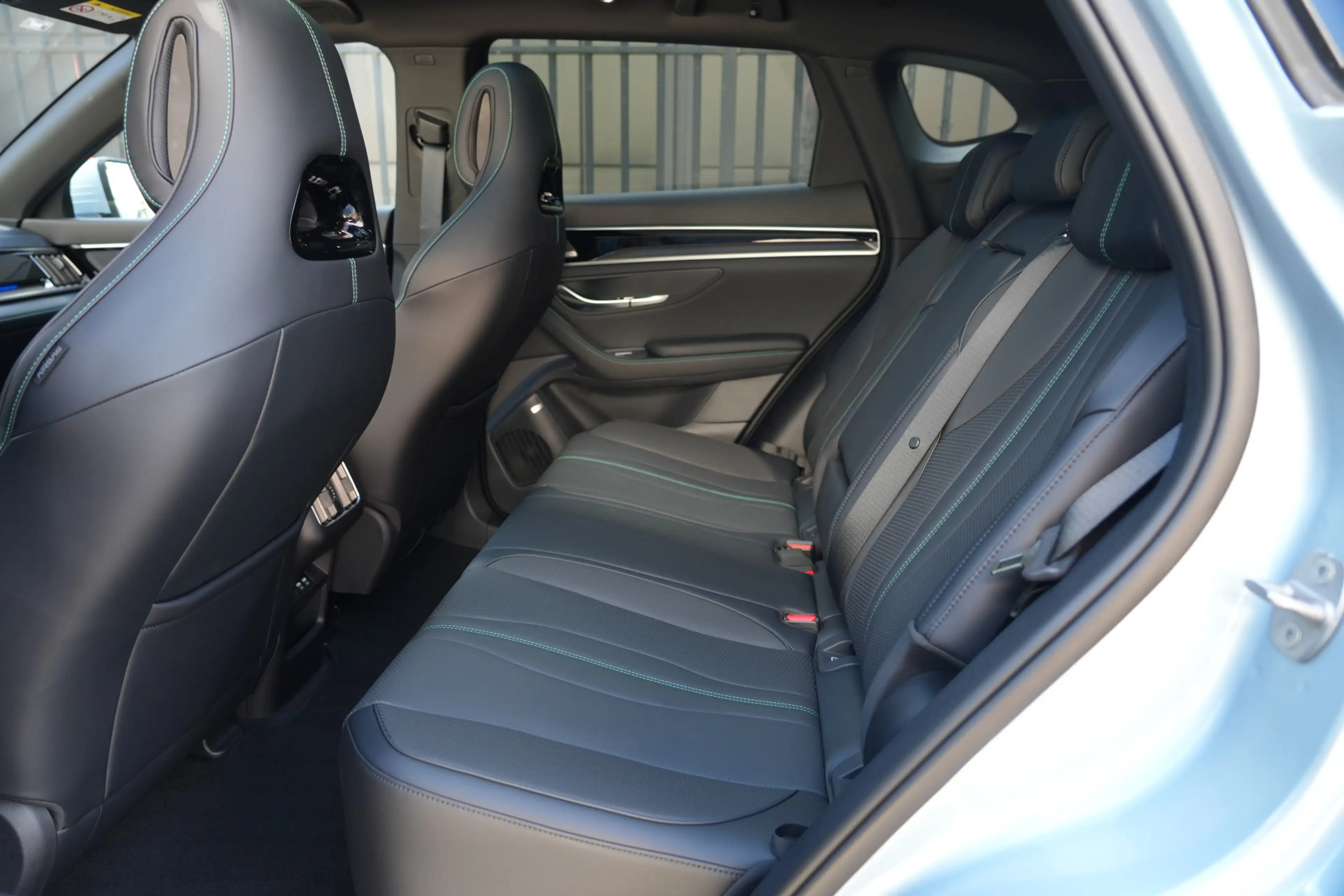 BYD Seal U 1.5 DM-i PHEV FWD Boost 218pk Panoramadak/Stoelver — photo 23