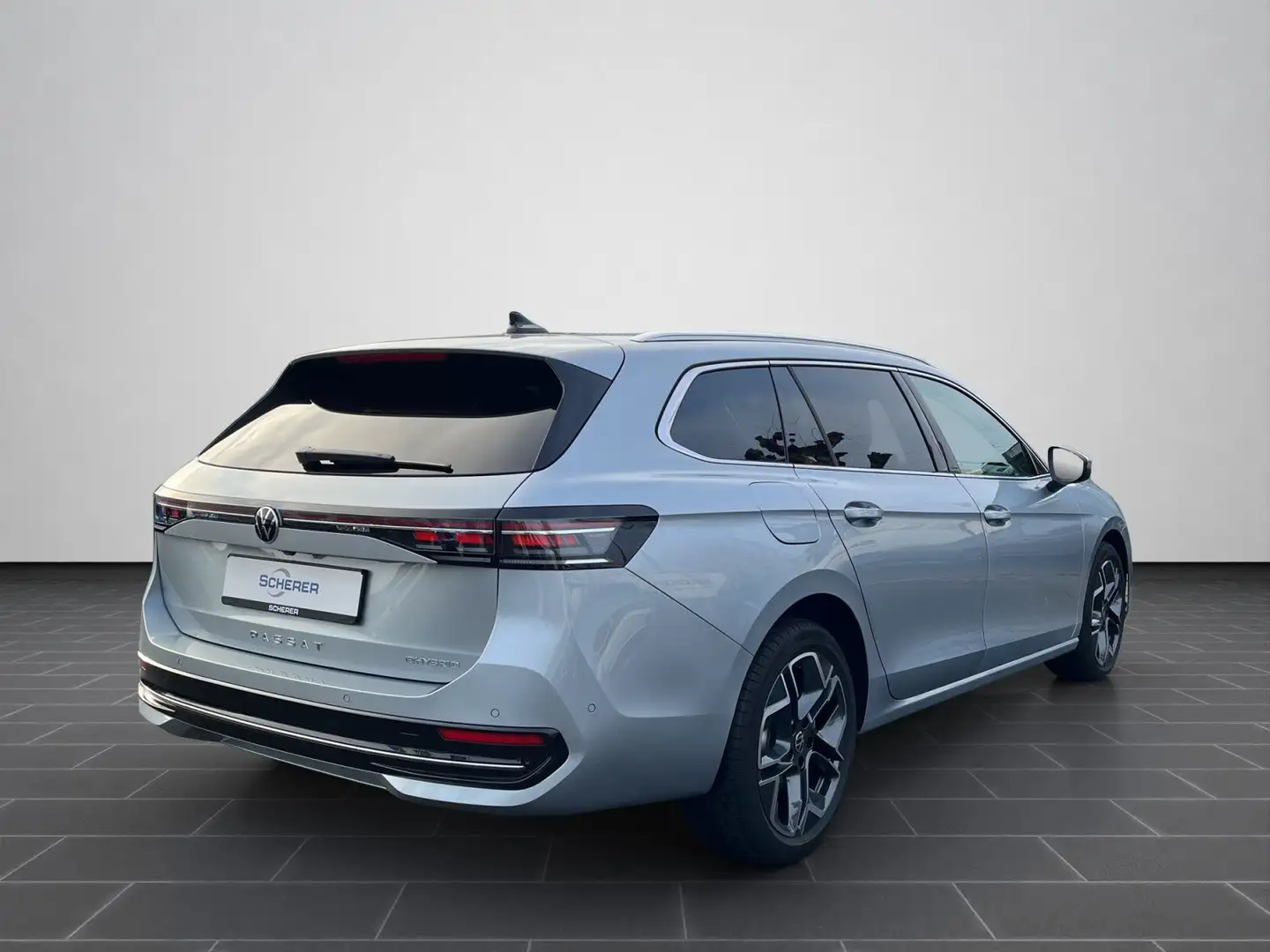 Volkswagen Passat 1.5 eTSI Elegance Memory, RFK, AHK, Trail Silber - 2