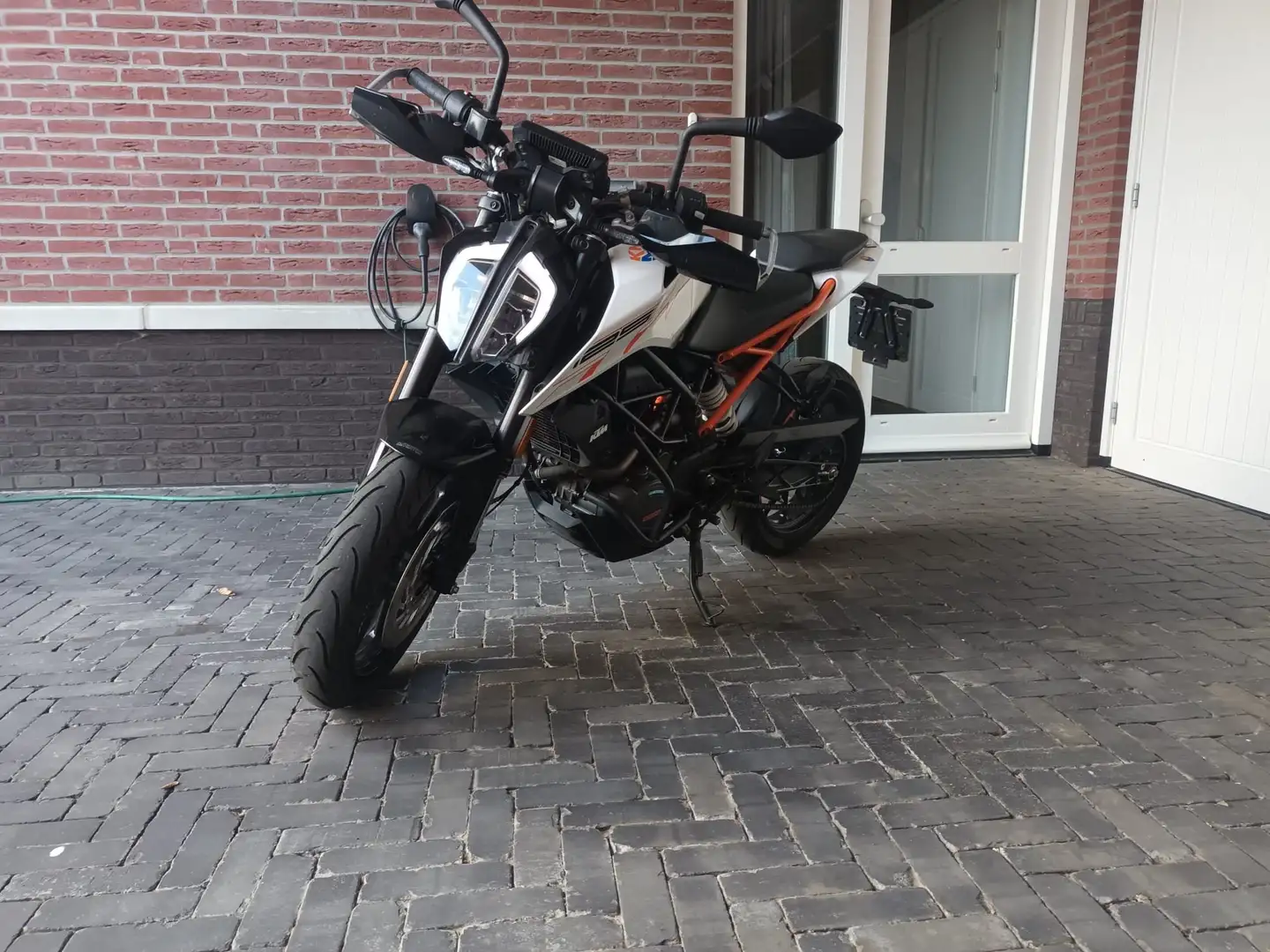 KTM 125 Duke Wit - 1