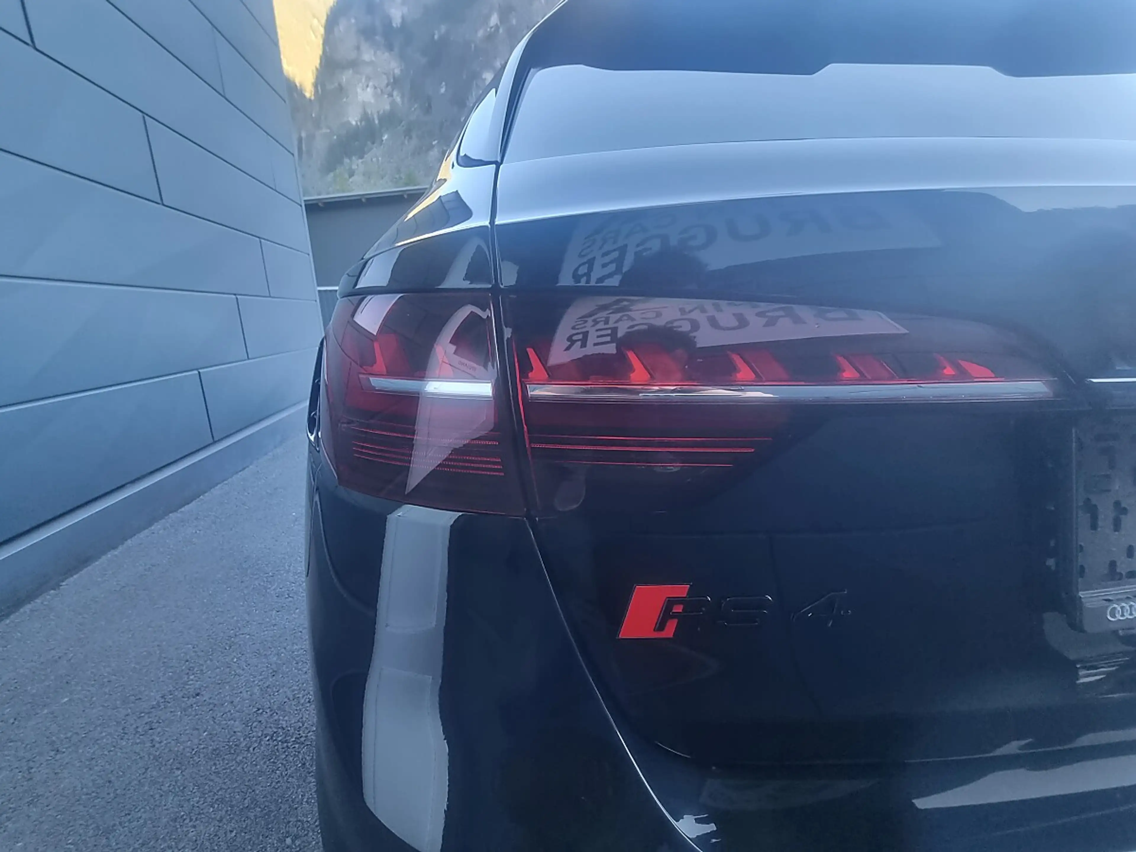 Audi RS4 Avant TFSI Tiptronic — photo 11