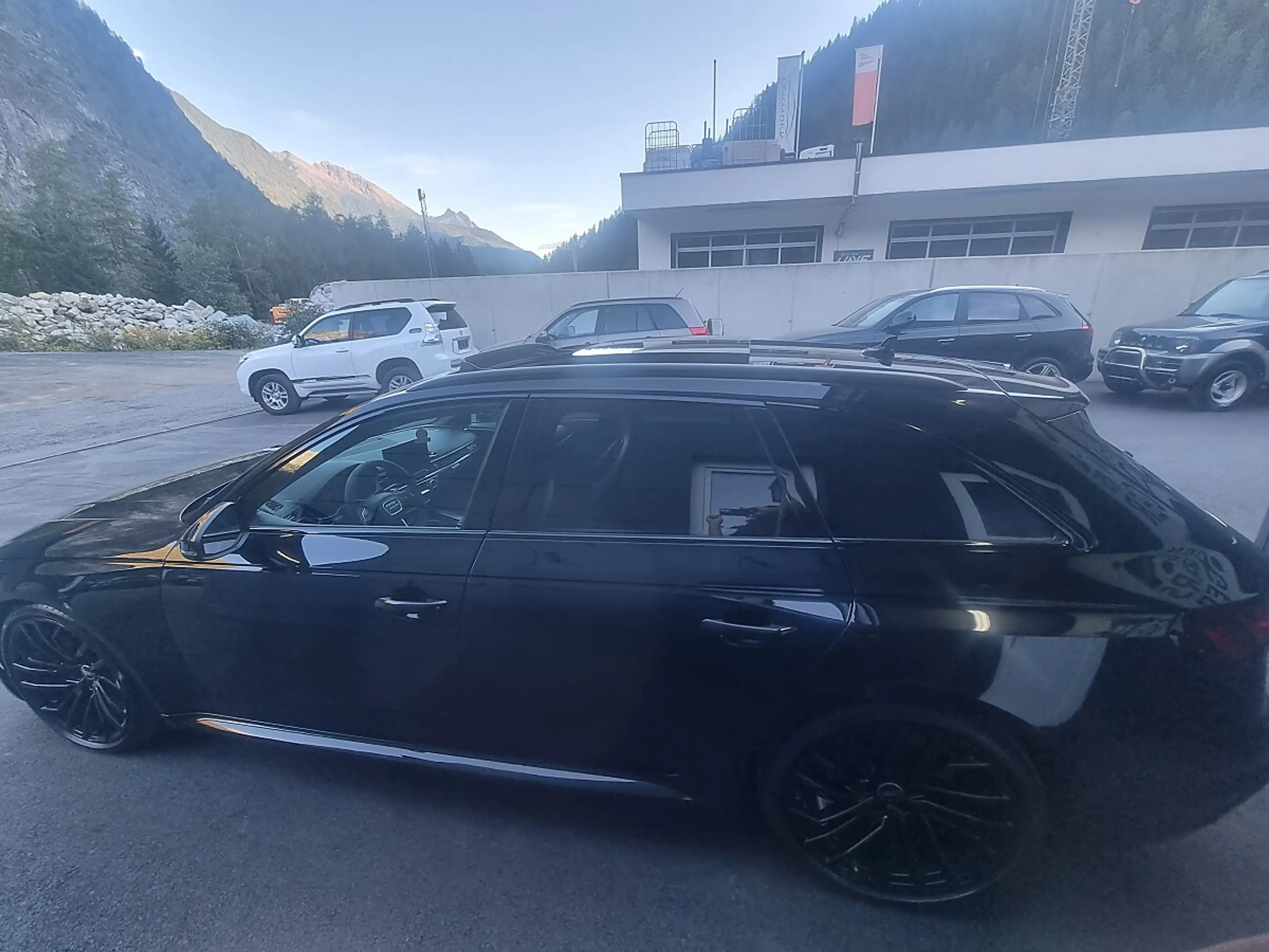 Audi RS4 Avant TFSI Tiptronic — photo 14