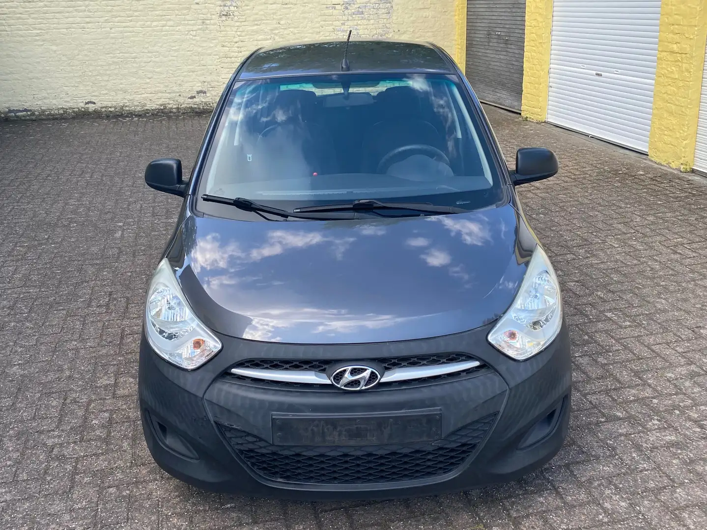 Hyundai i10 1.1 Grijs - 2