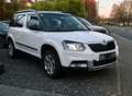 Skoda Yeti 4x4/Keylessgo/AHK/Navi Blanc - thumbnail 1