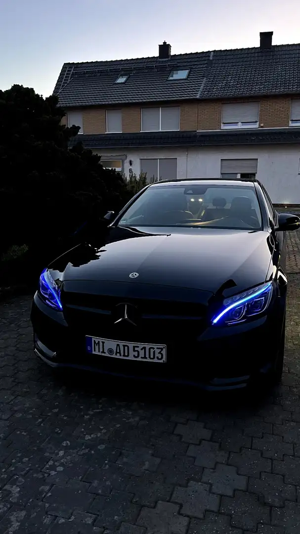 Mercedes-Benz C 200 d 9G-TRONIC AMG Line Schwarz - 1
