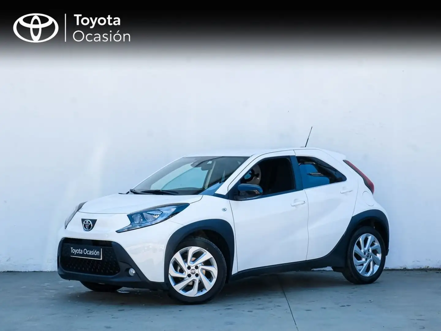 Toyota Aygo X 70 T/M 5v Play MT Blanco - 1