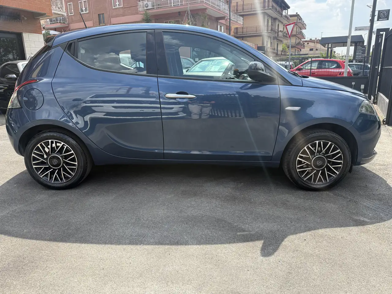 Lancia Ypsilon 2024 — фото 7