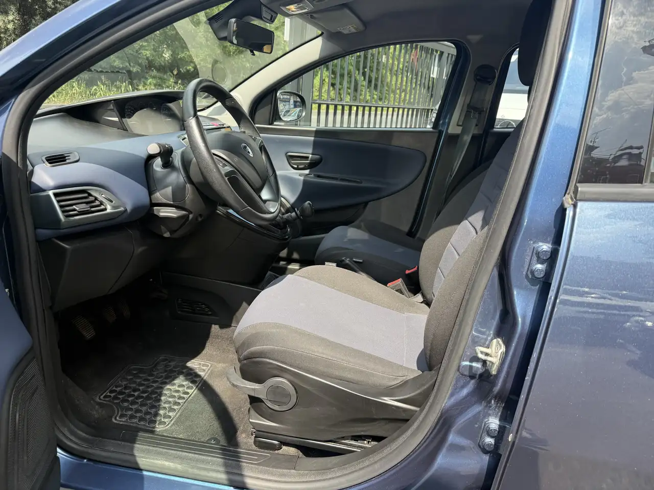 Lancia Ypsilon 2024 — фото 14