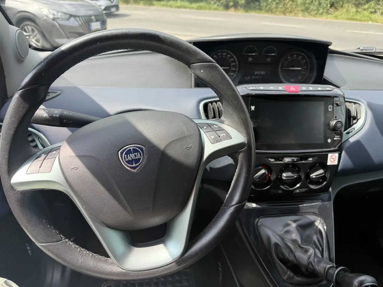 Lancia Ypsilon 2024 — фото 15
