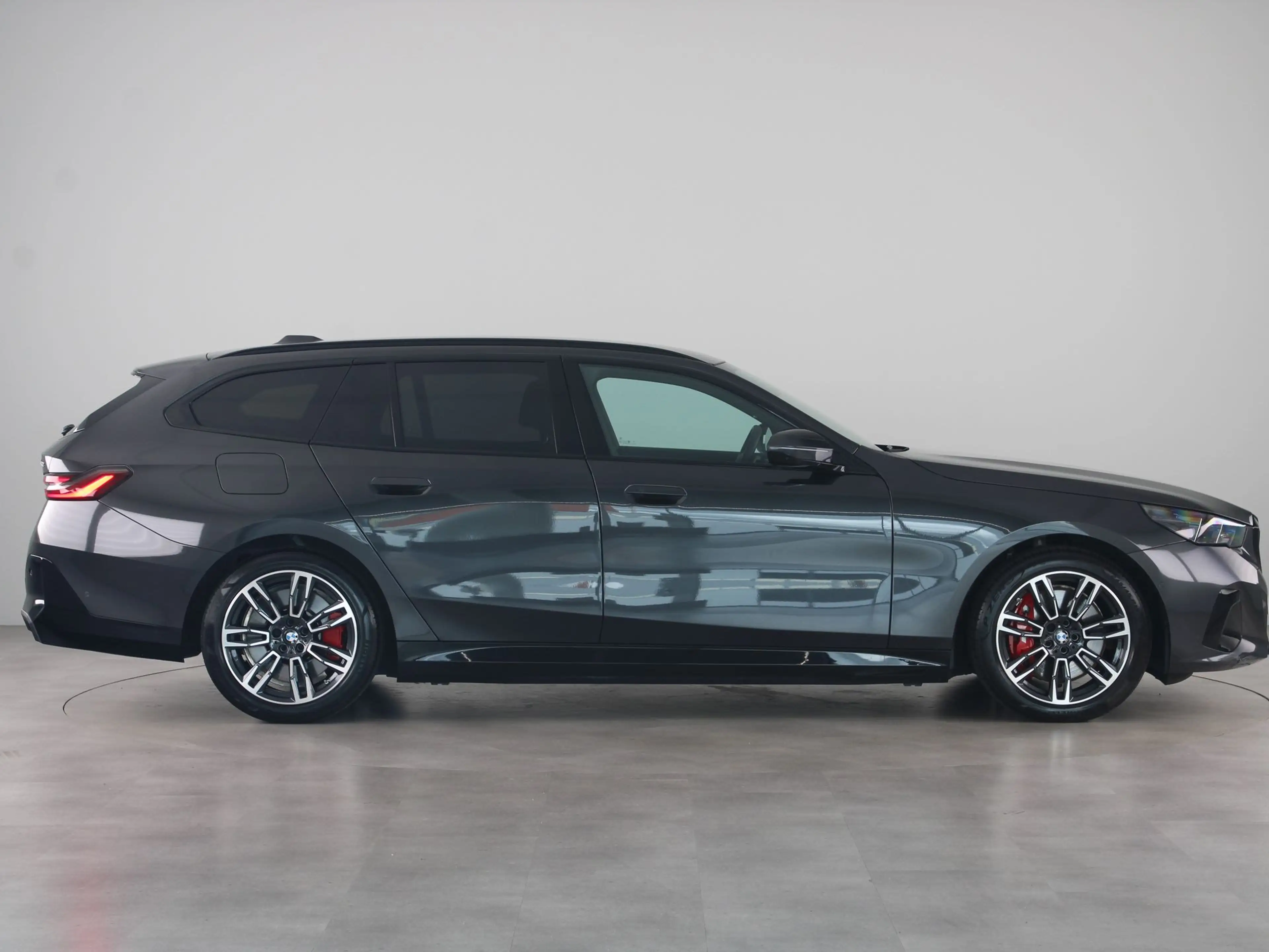 BMW 550 5 Serie 550e xDrive Touring — photo 8