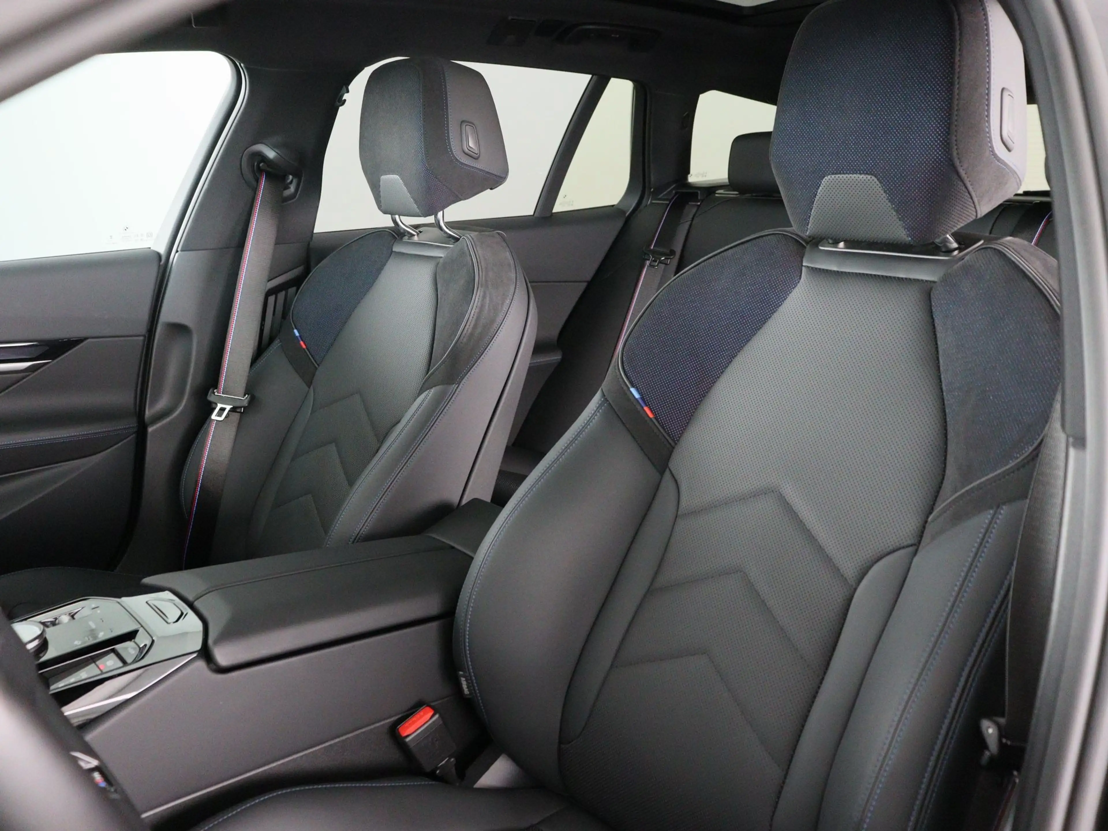 BMW 550 5 Serie 550e xDrive Touring — photo 5