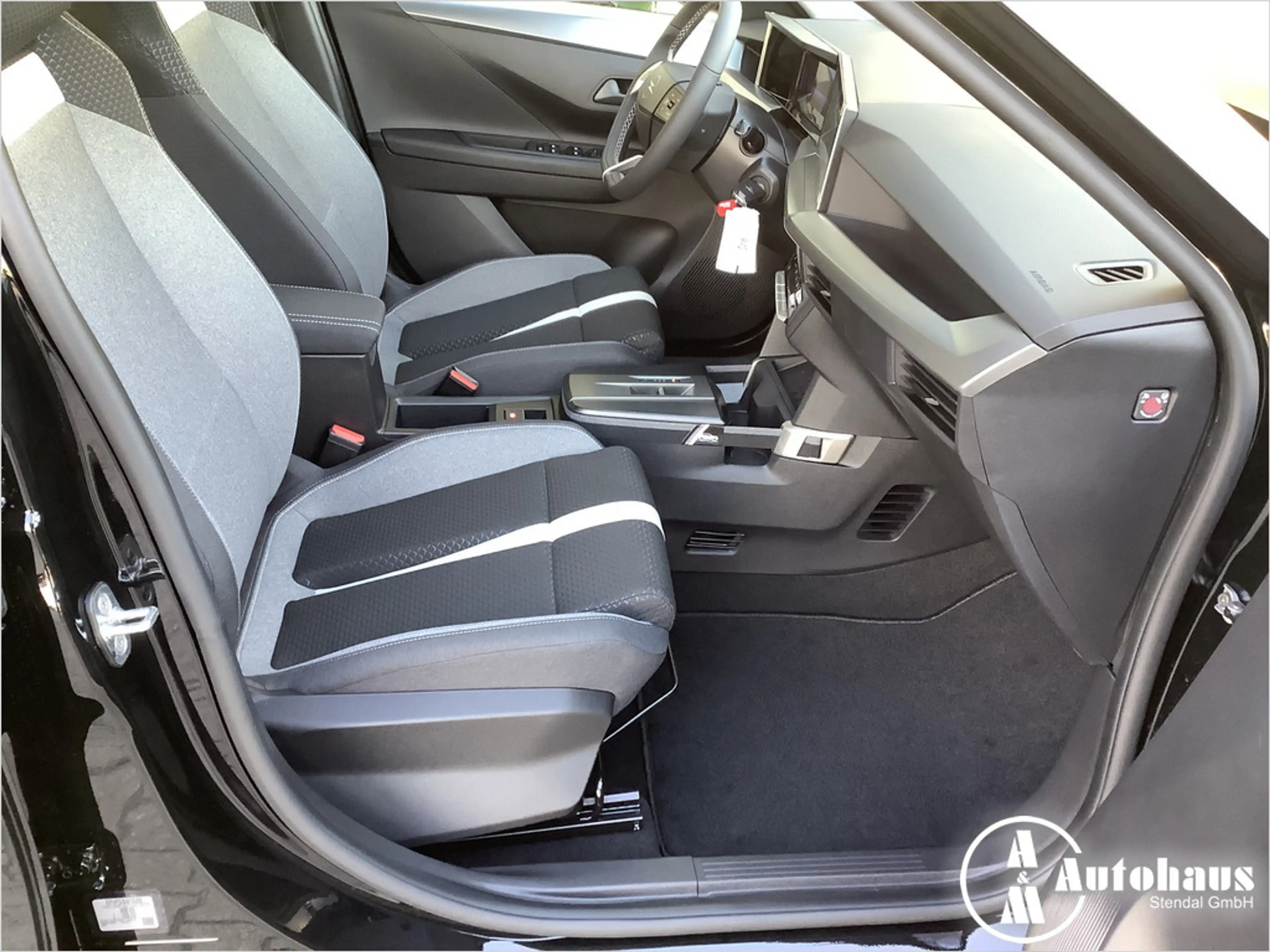 Opel Frontera Edition 1.2 81 kW KAMERA NAVI LED — photo 10