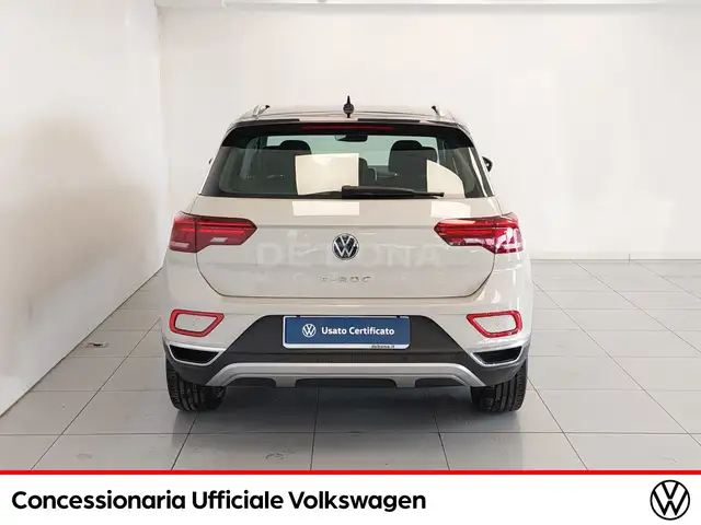 Volkswagen T-Roc view 6