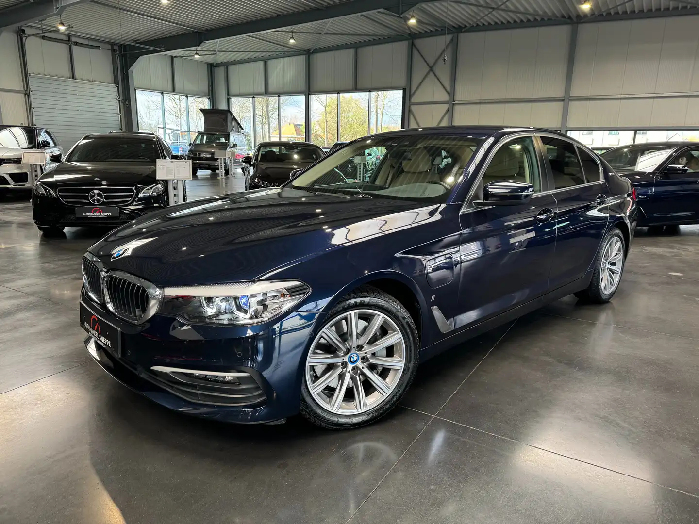 BMW 530 530eA PHEV Performance Business Edit. Kék - 1