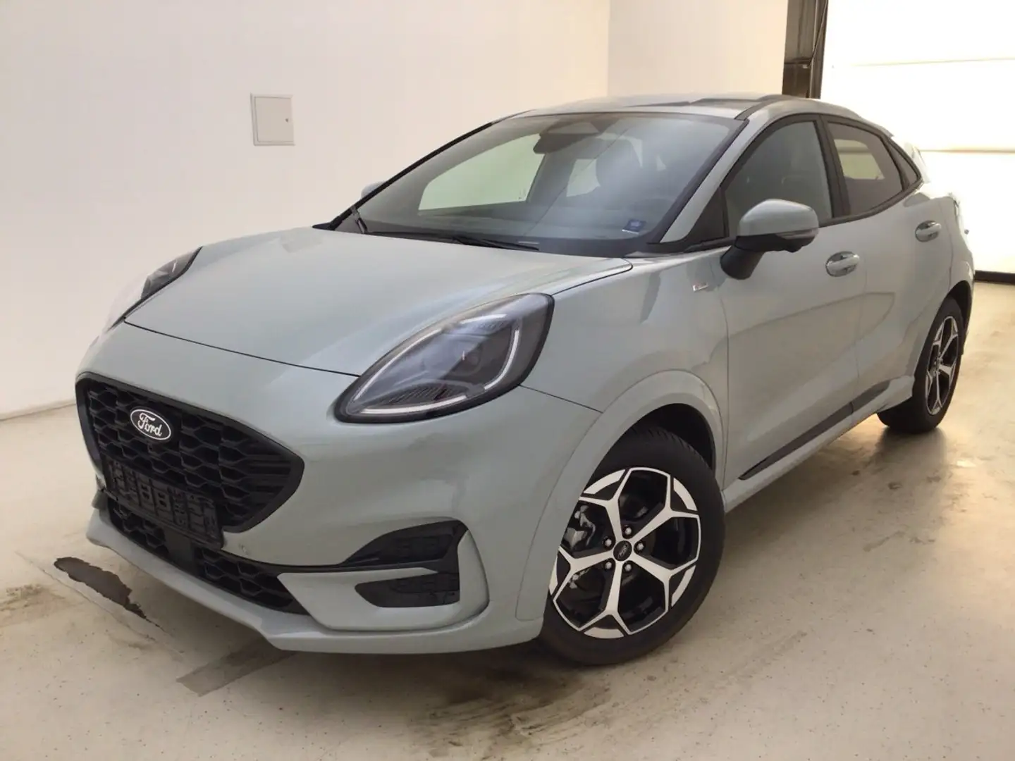 Ford Puma ST-Line Grau - 1