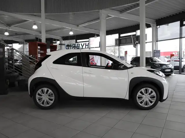 Toyota Aygo X view 3