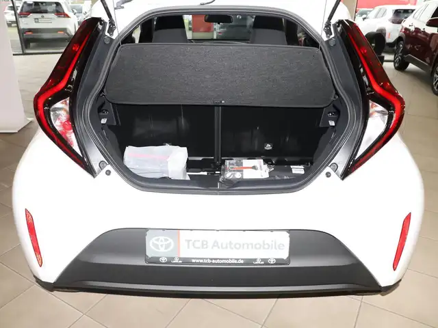 Toyota Aygo X view 11