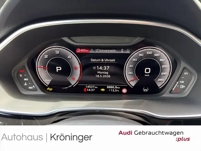 Audi Q3 view 12