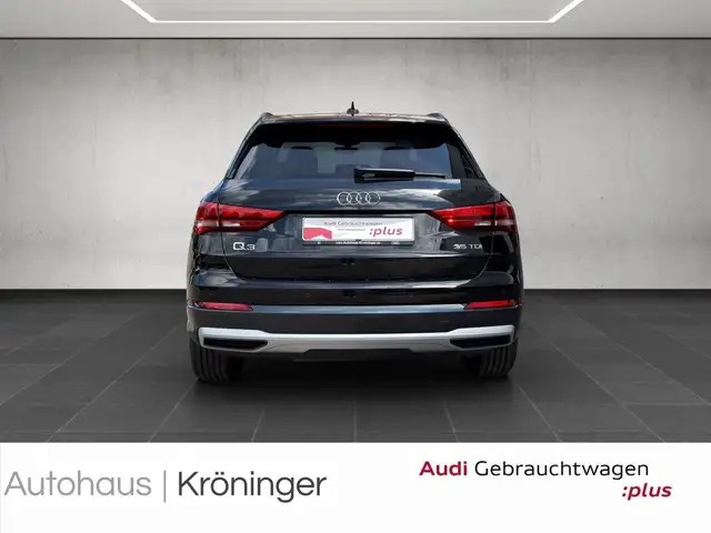 Audi Q3 view 6