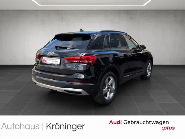 Audi Q3 view 2