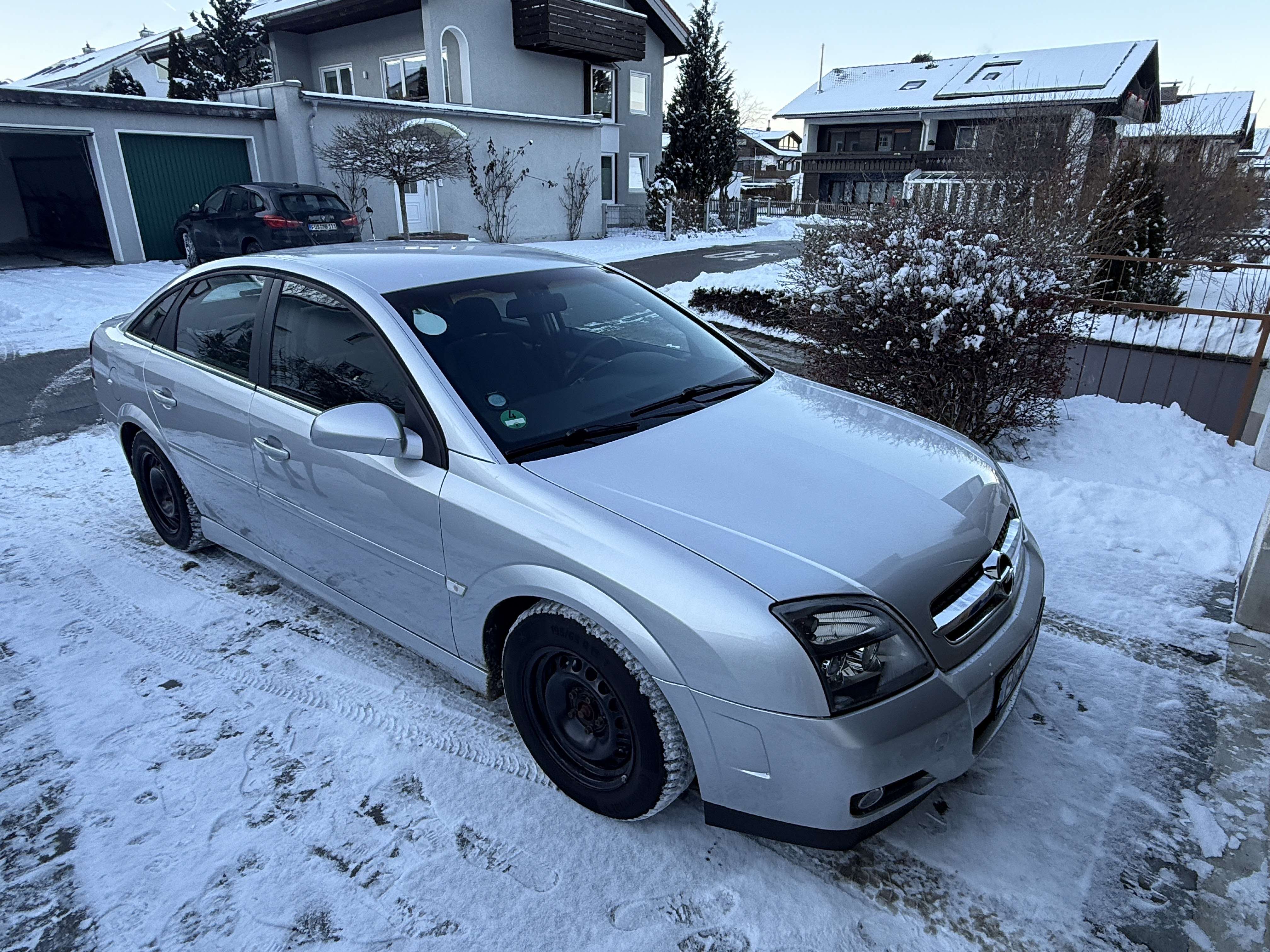 Second hand Opel Vectra 2.2