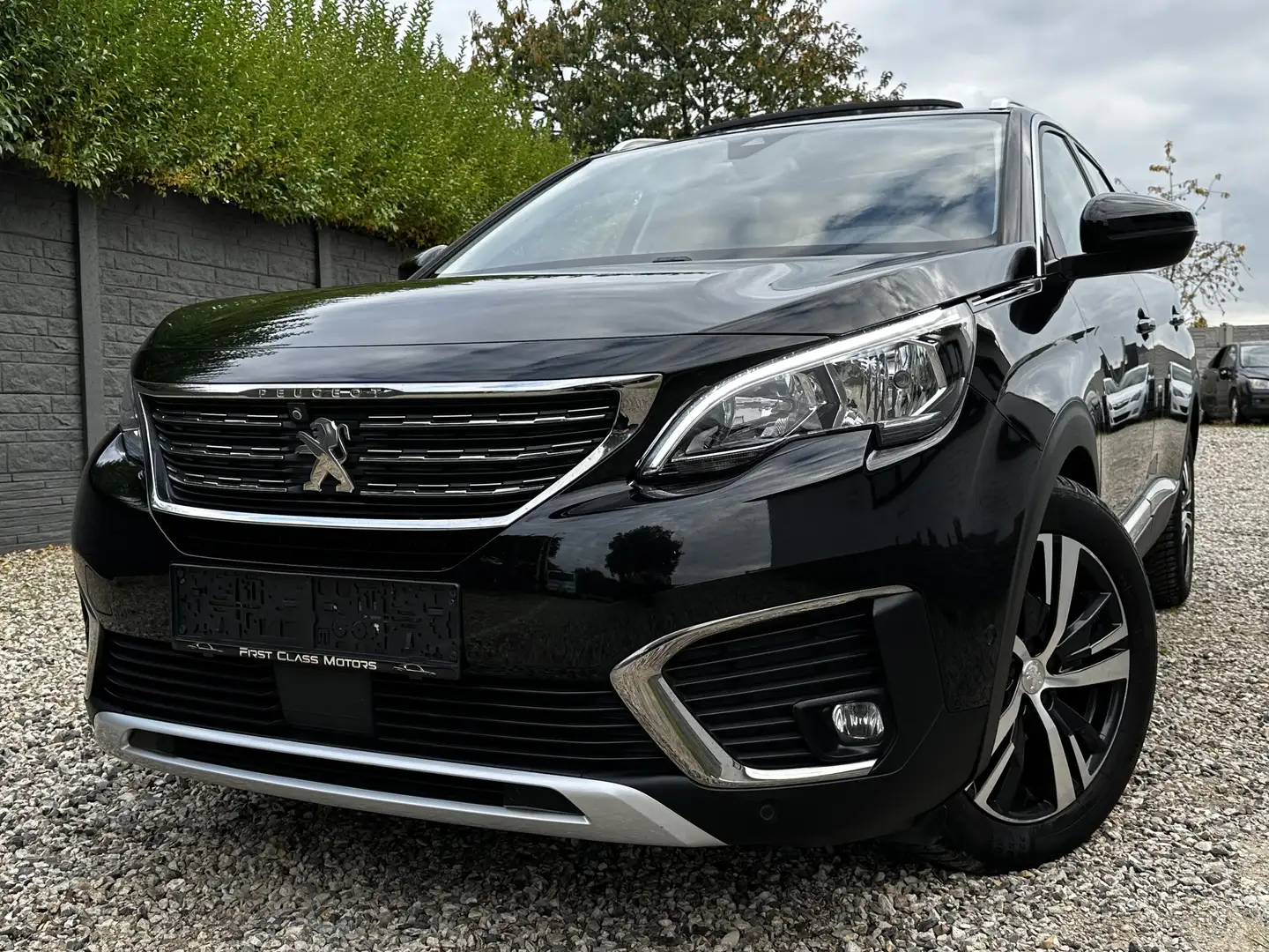 Peugeot 5008 1.6 BlueHDi Allure 7pl. FULL OPT/CUIR/TOIT/PANO/ Negro - 1