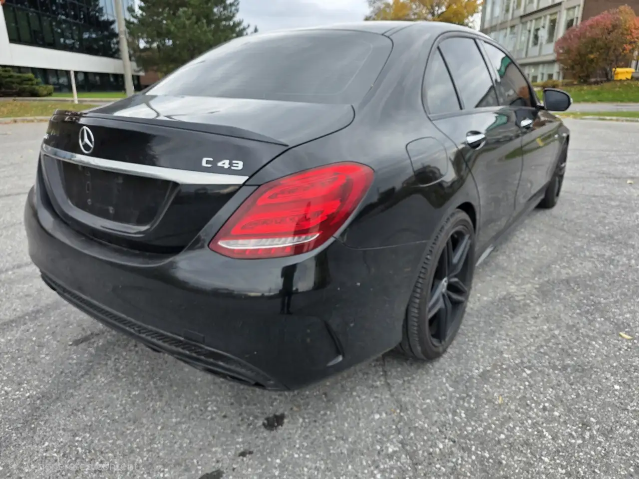 Mercedes-Benz C-Class снимка Mercedes-Benz C-Class