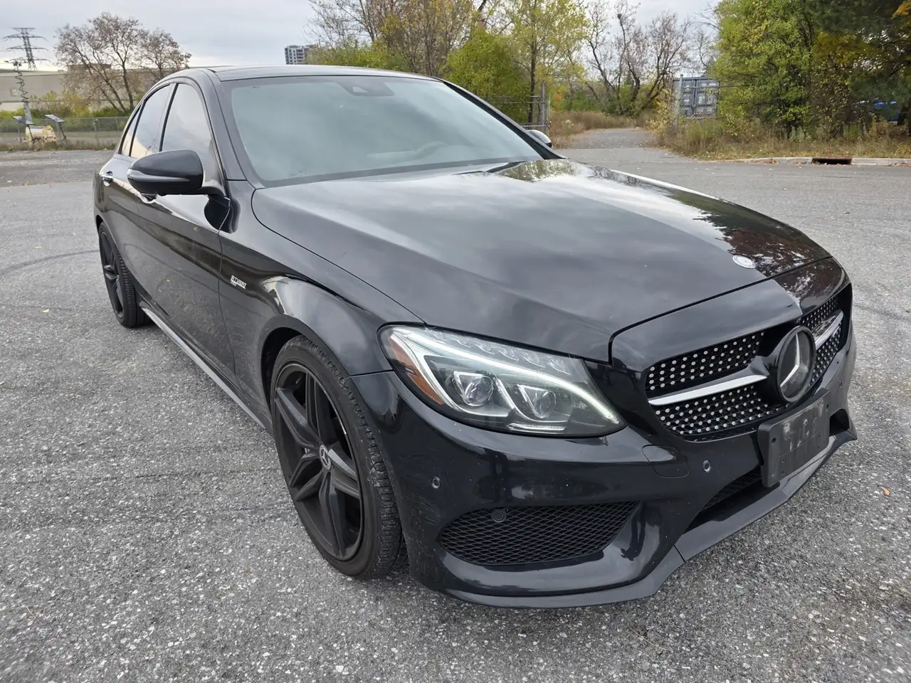 Mercedes-Benz C-Class снимка Mercedes-Benz C-Class