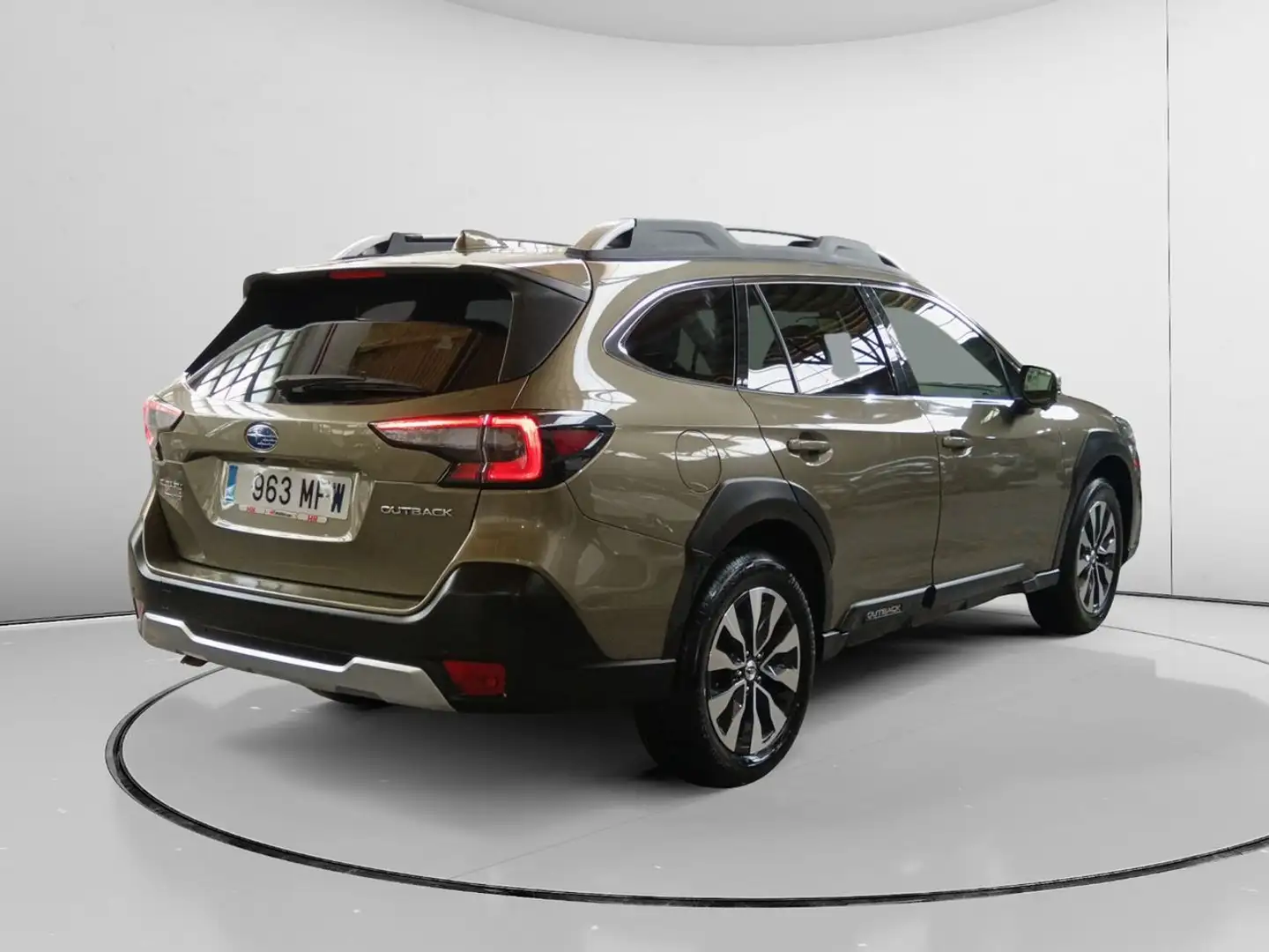Subaru OUTBACK 2.5i Touring CVT - 2