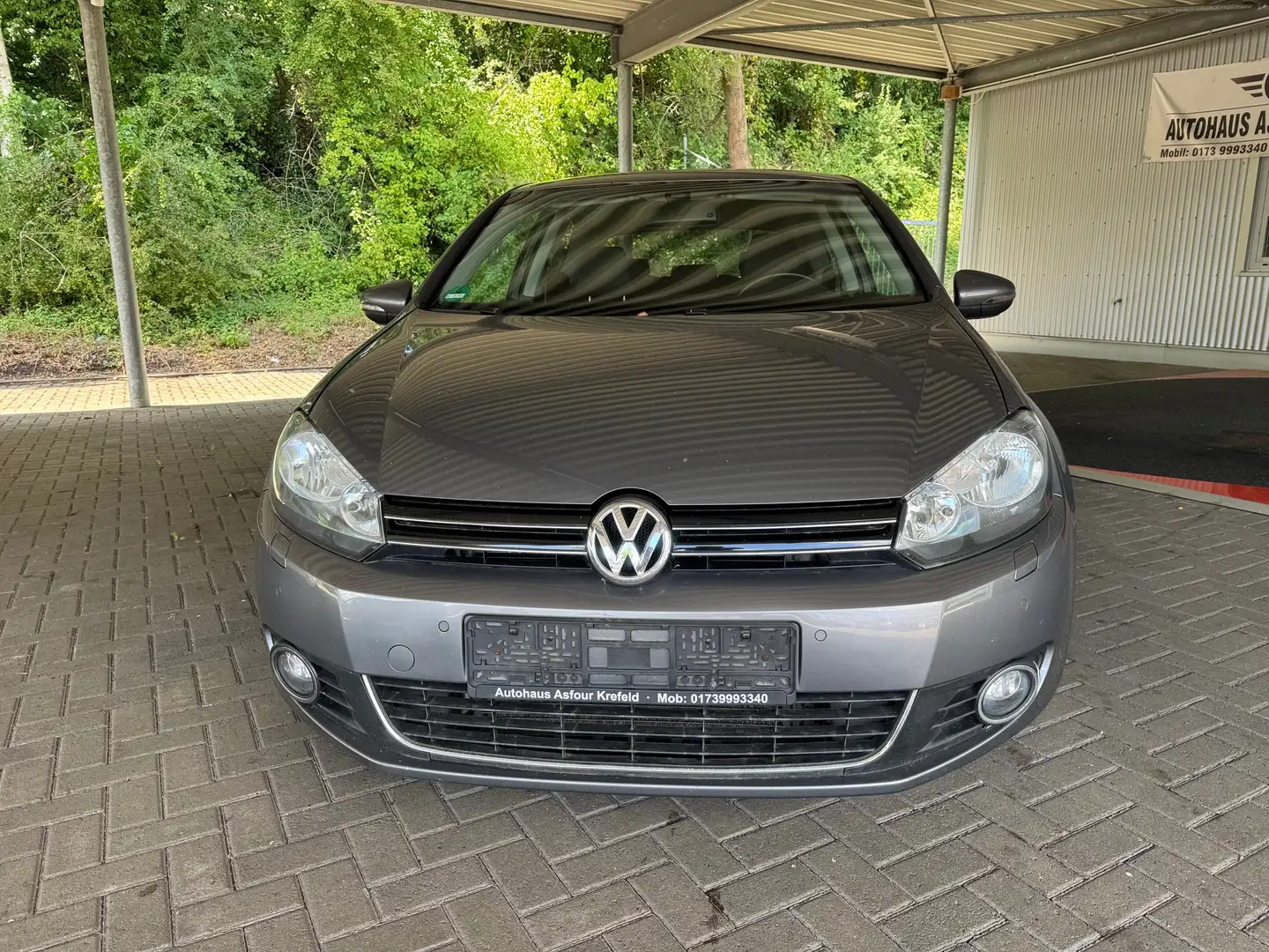 Volkswagen Golf Highline, Alcantara, Sitzheizung, Alu, Navi, etc.. Grau - 2