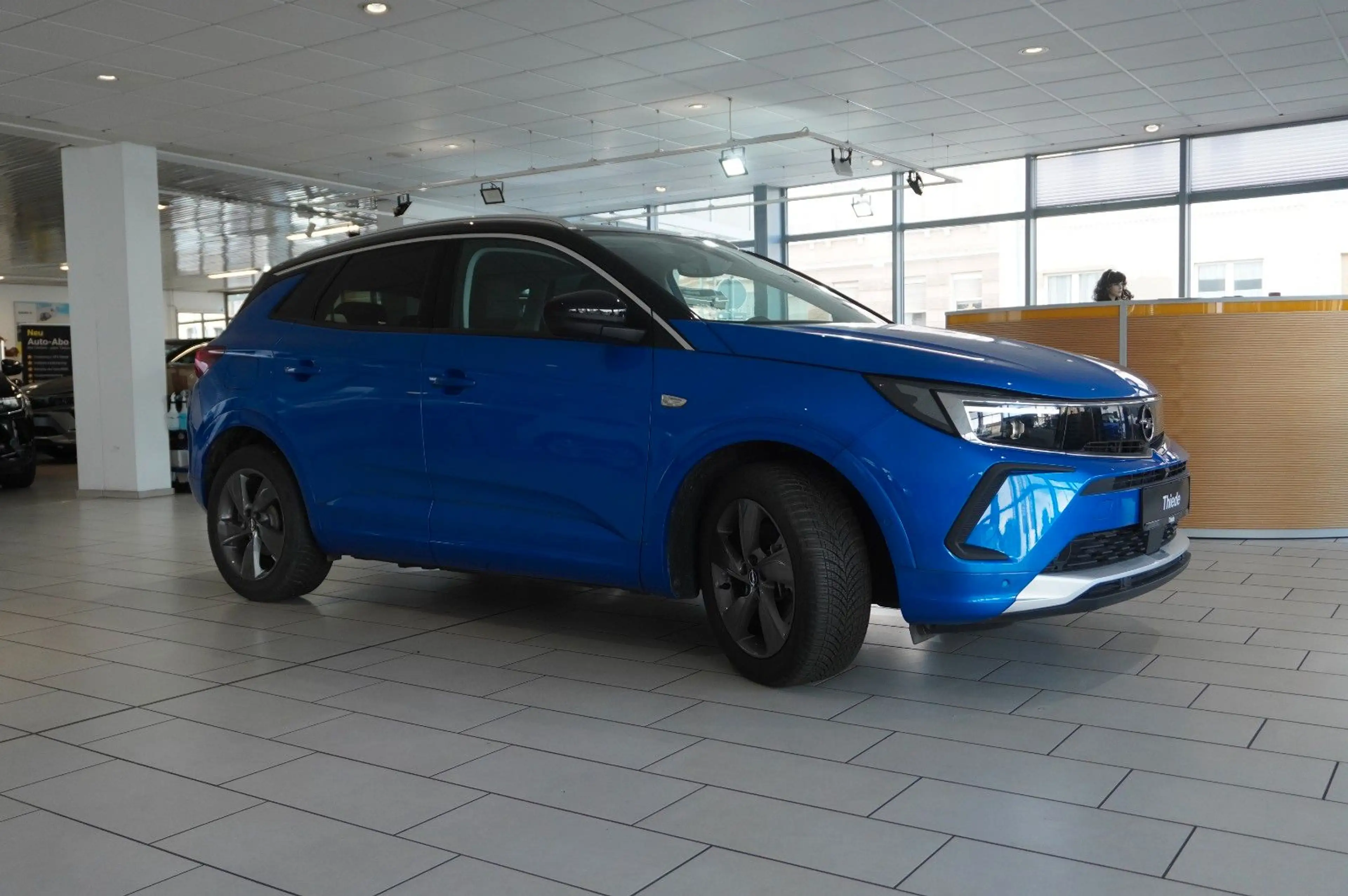 Opel Grandland X ULTIMATE 4HYBRID NAVI/360°/SPORT — photo 7