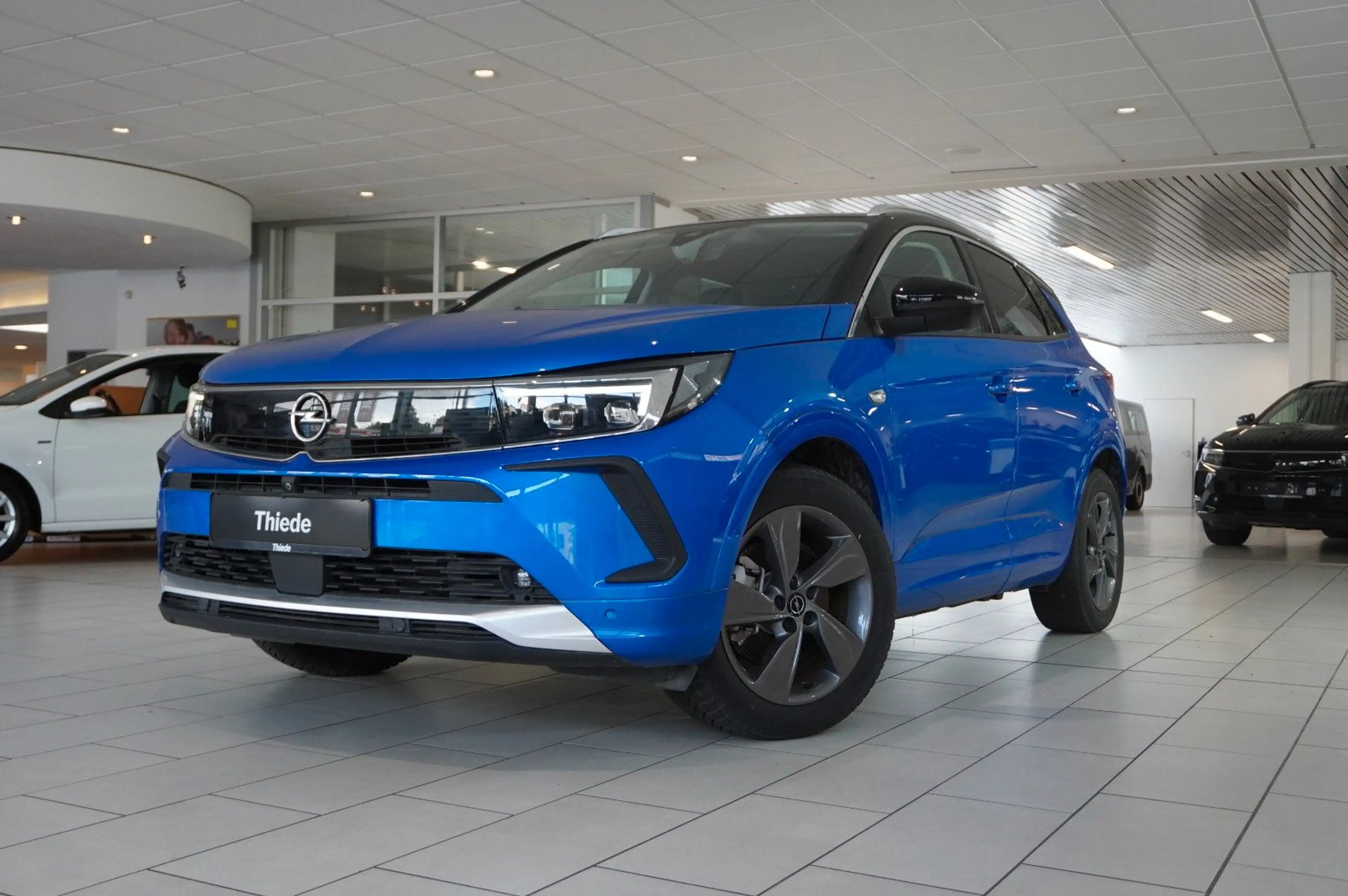 Opel Grandland X ULTIMATE 4HYBRID NAVI/360°/SPORT — photo 4