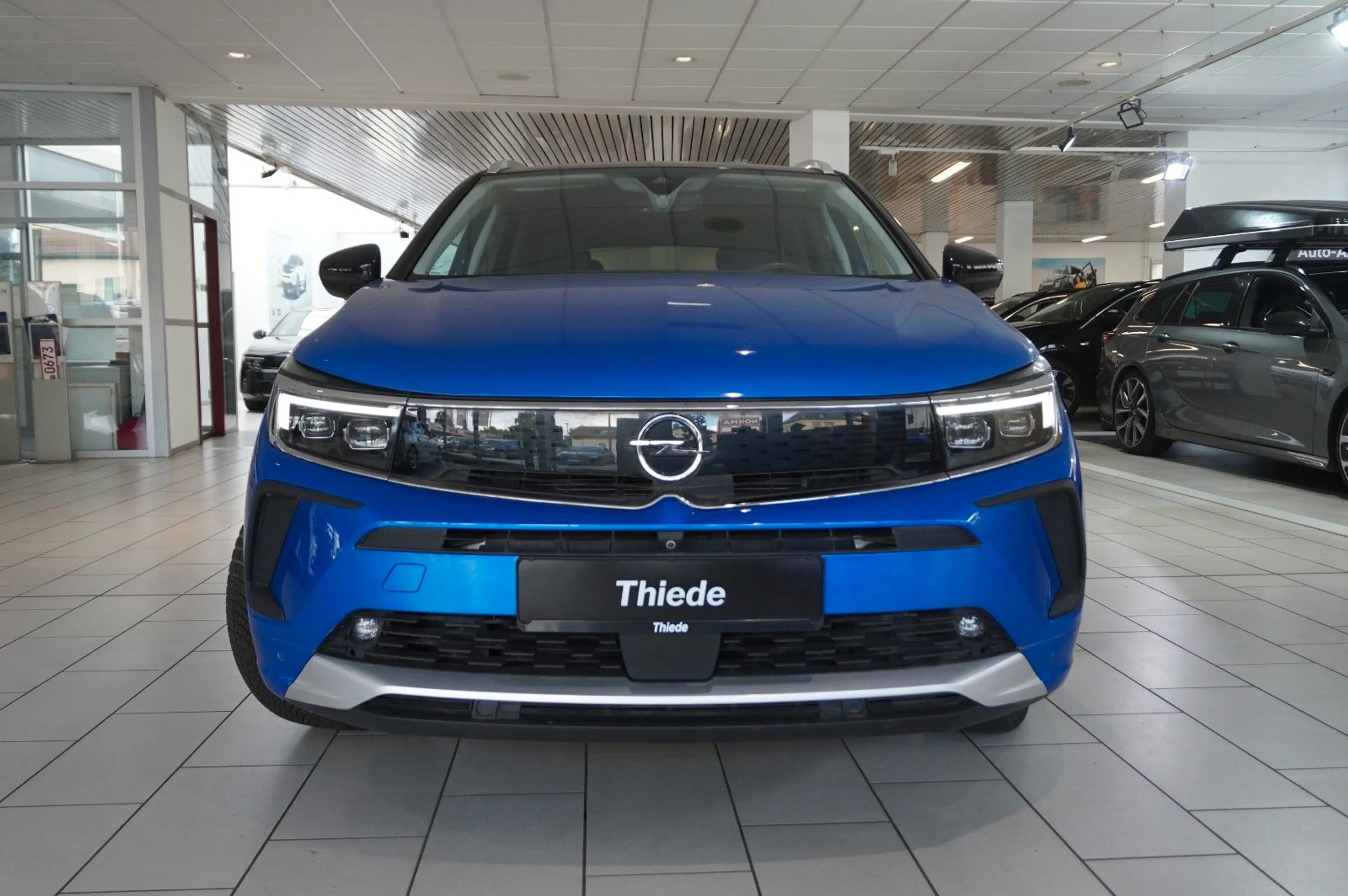 Opel Grandland X ULTIMATE 4HYBRID NAVI/360°/SPORT — photo 6