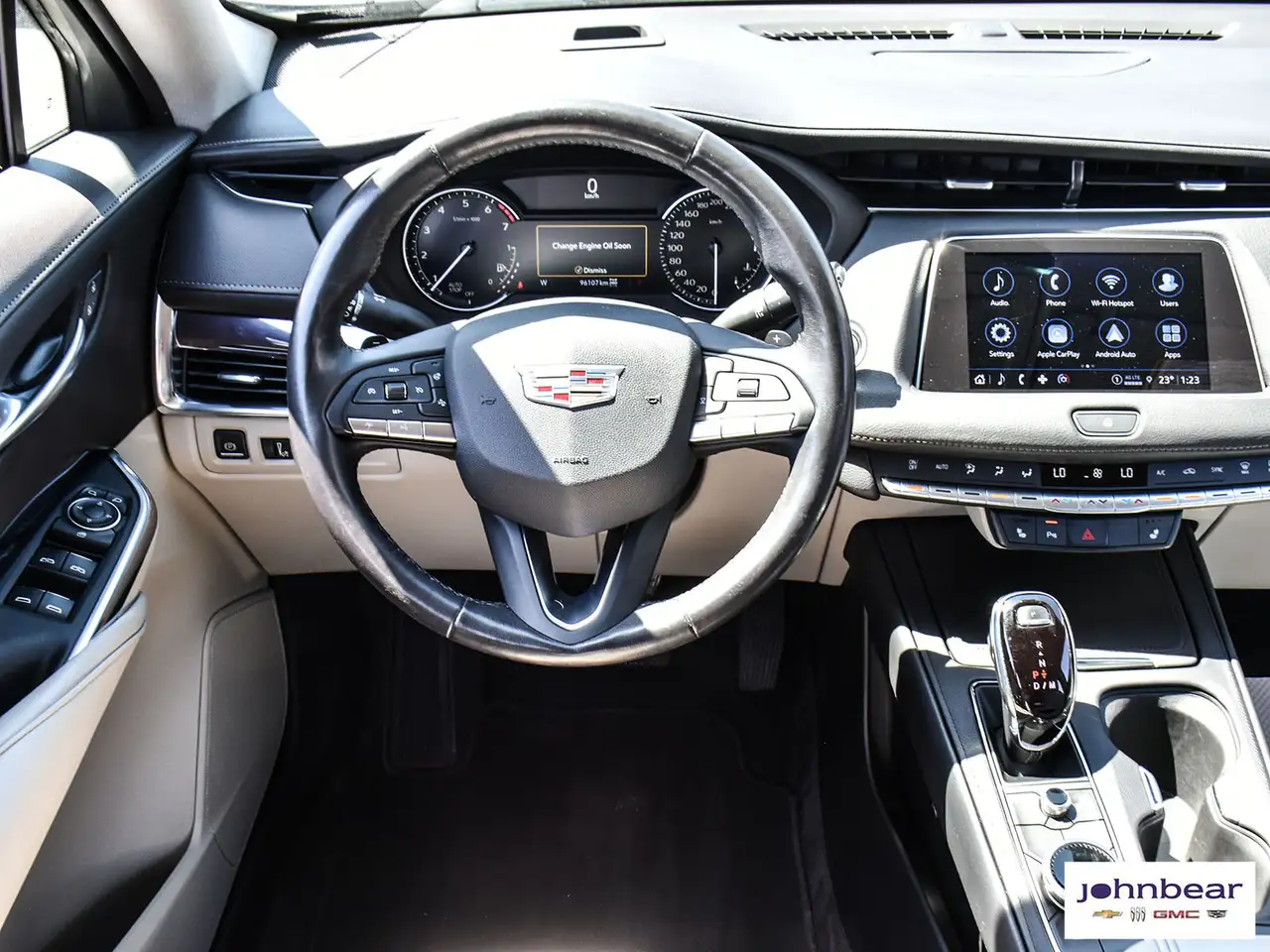 Cadillac XT4 снимка Cadillac XT4