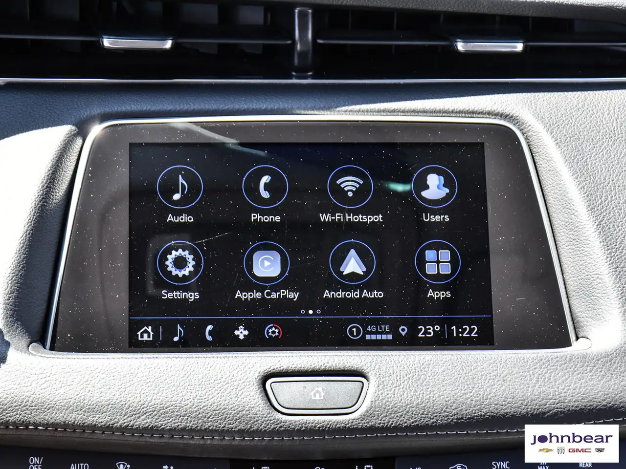 Cadillac XT4 снимка Cadillac XT4