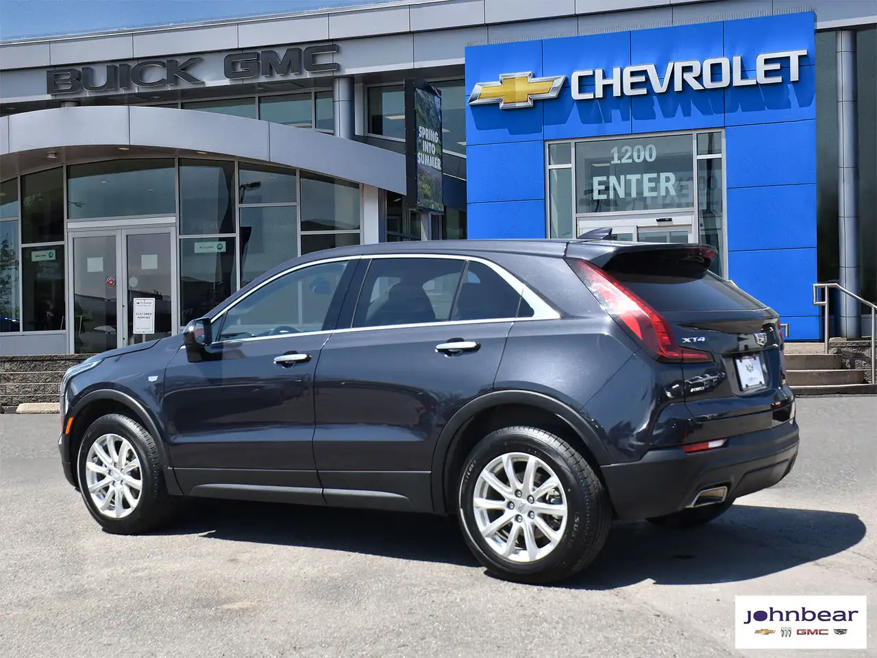 Cadillac XT4 снимка Cadillac XT4