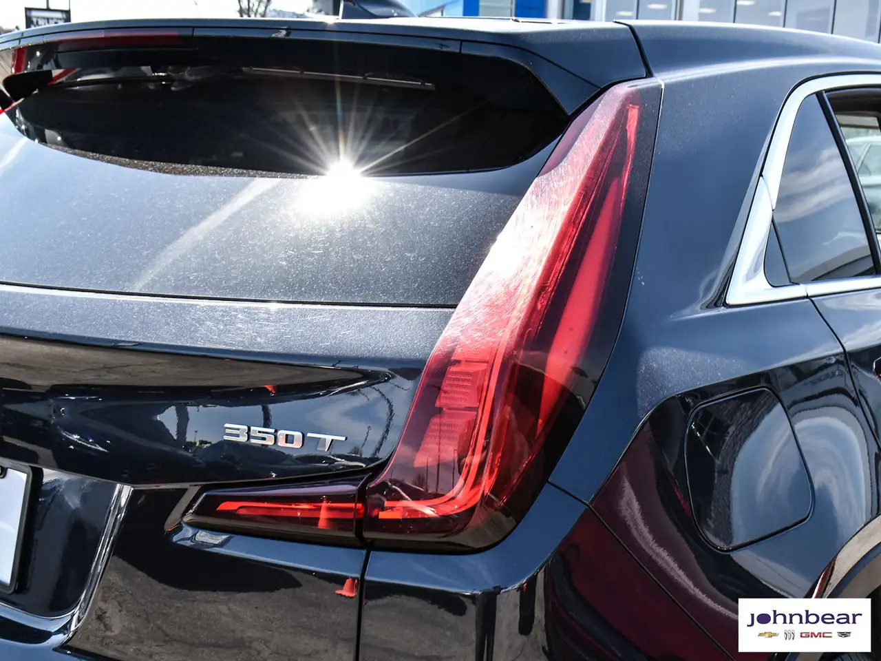 Cadillac XT4 снимка Cadillac XT4