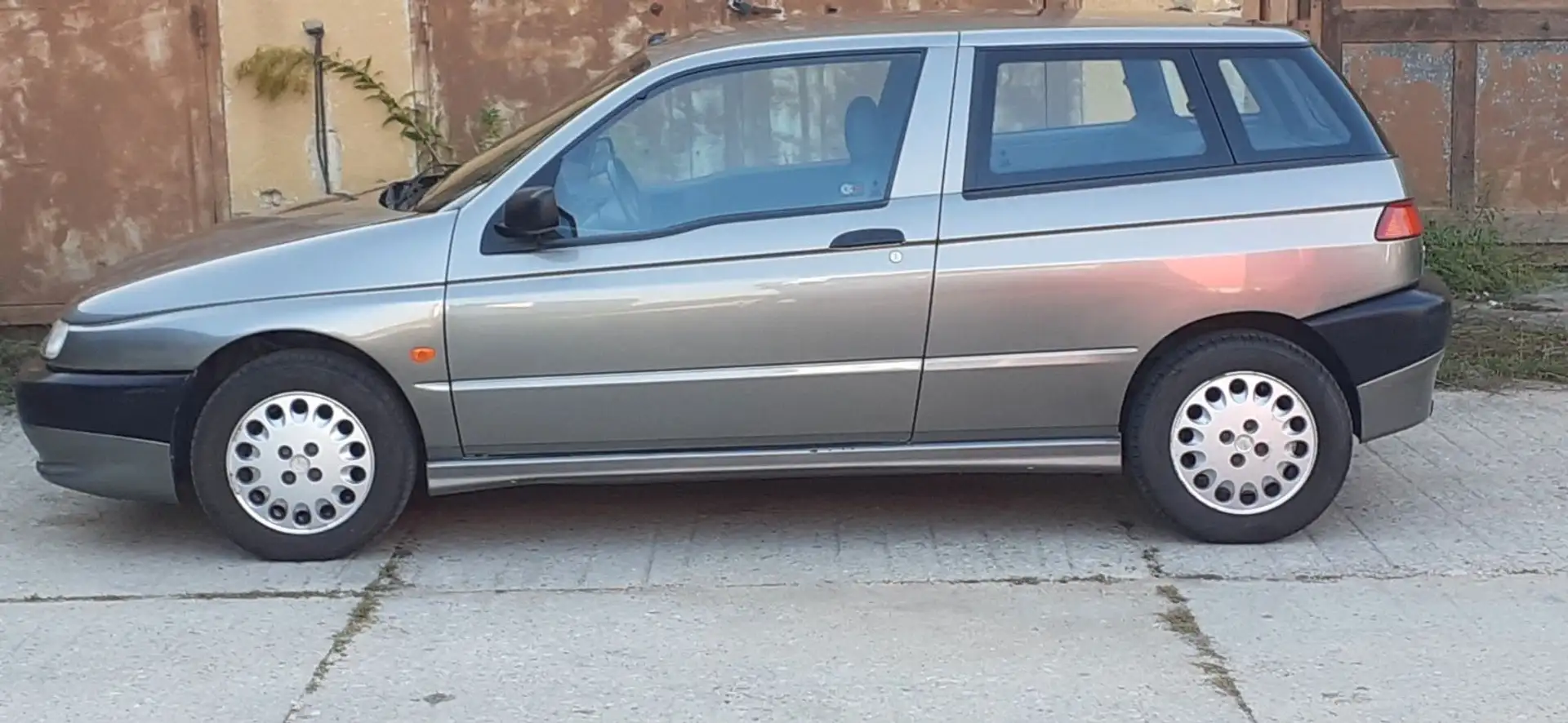 Alfa Romeo 145 145 1.7 16v L - 2