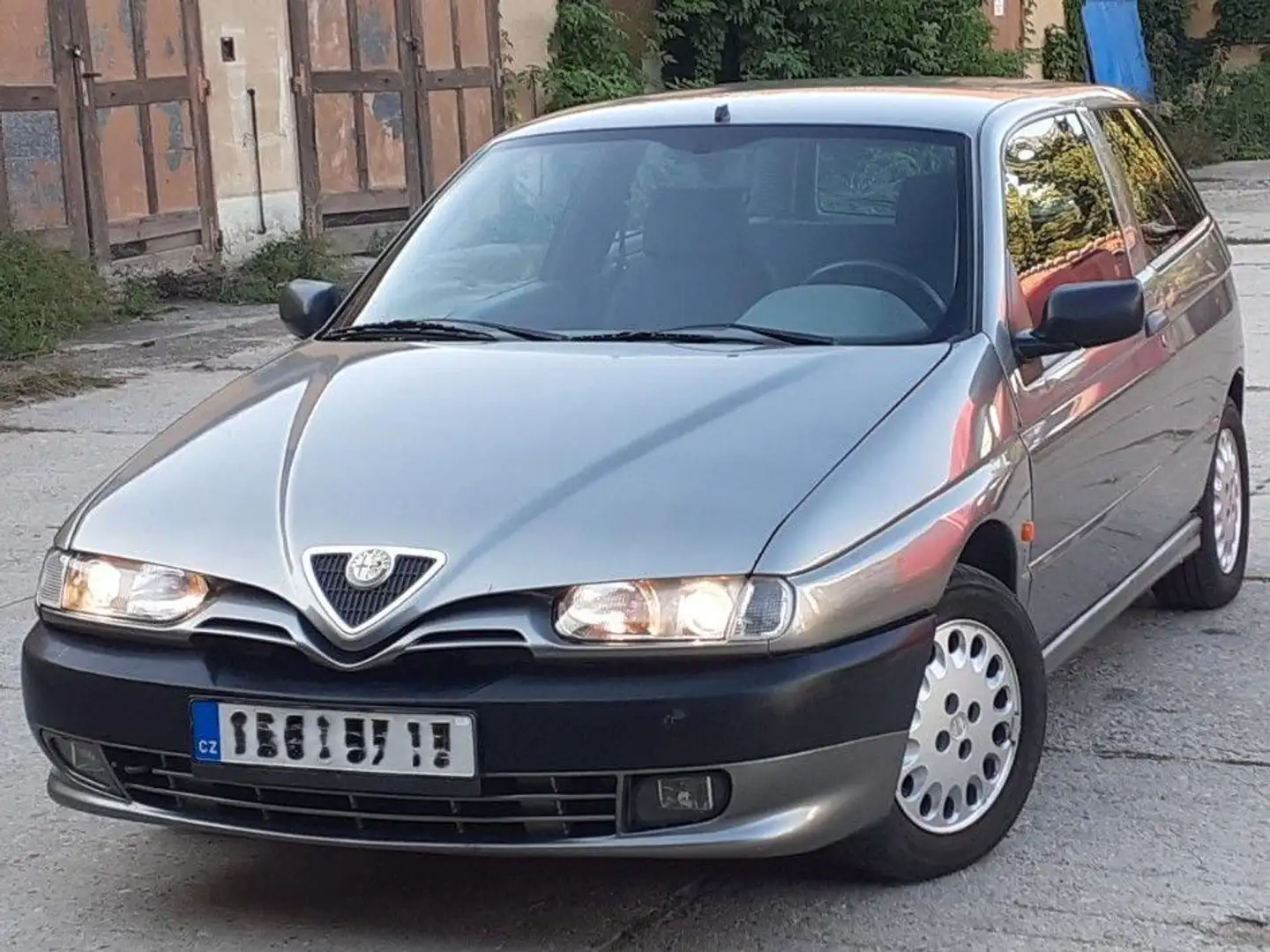 Alfa Romeo 145 145 1.7 16v L - 1