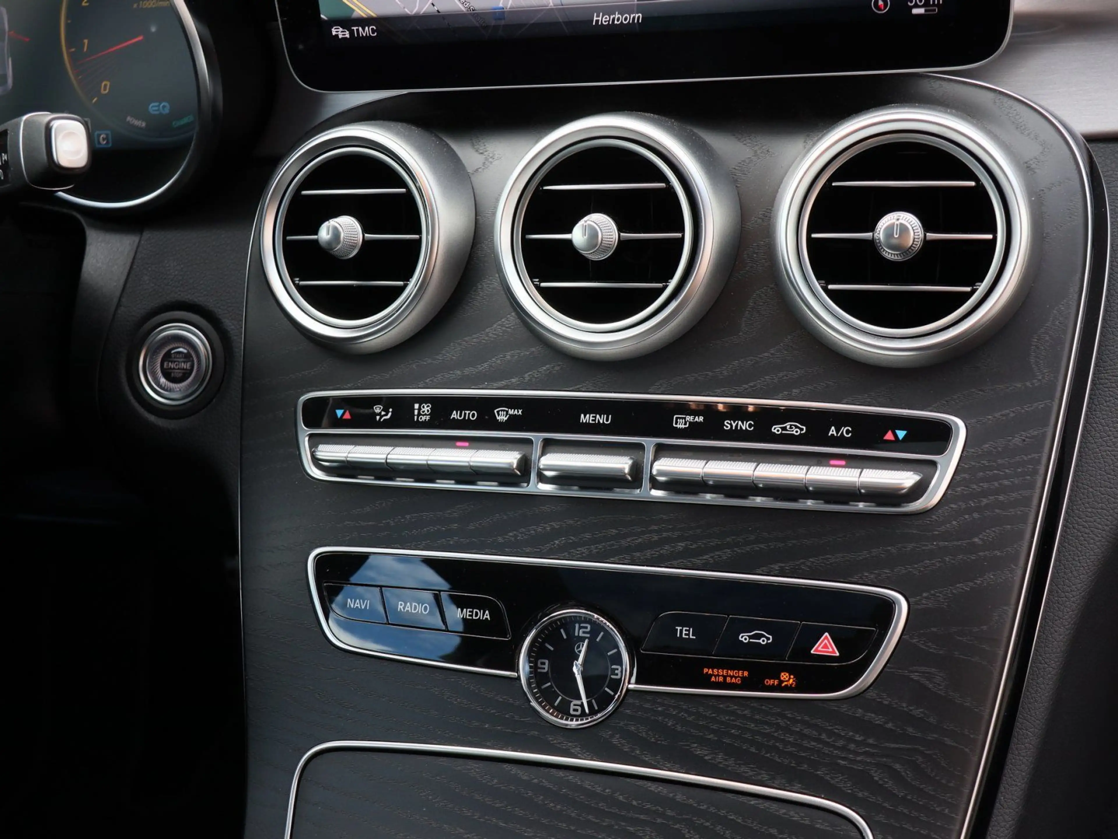 Mercedes-Benz C 300 C 300 Coupe Pano AMG-Line AHK Night — photo 9