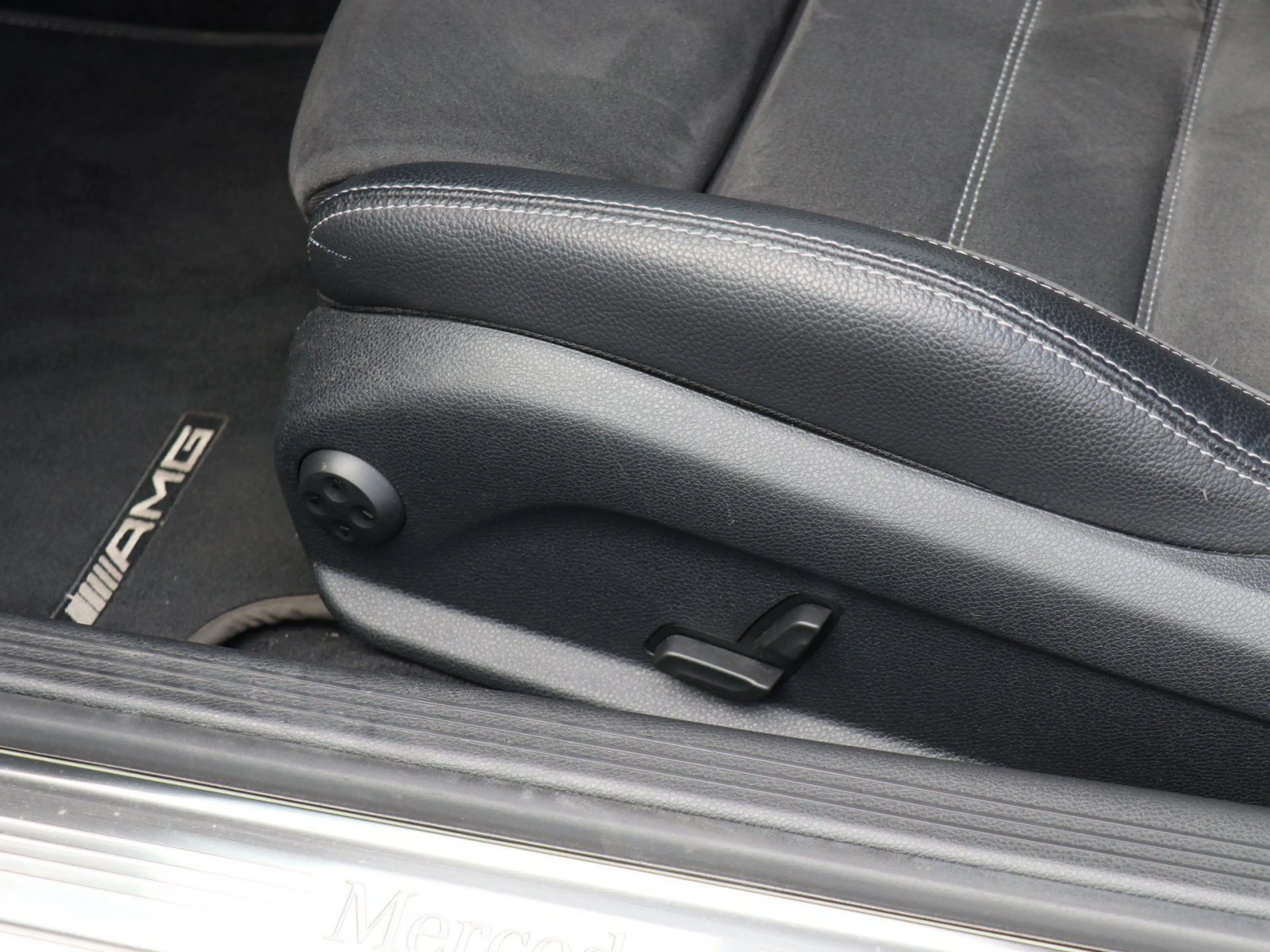 Mercedes-Benz C 300 C 300 Coupe Pano AMG-Line AHK Night — photo 13