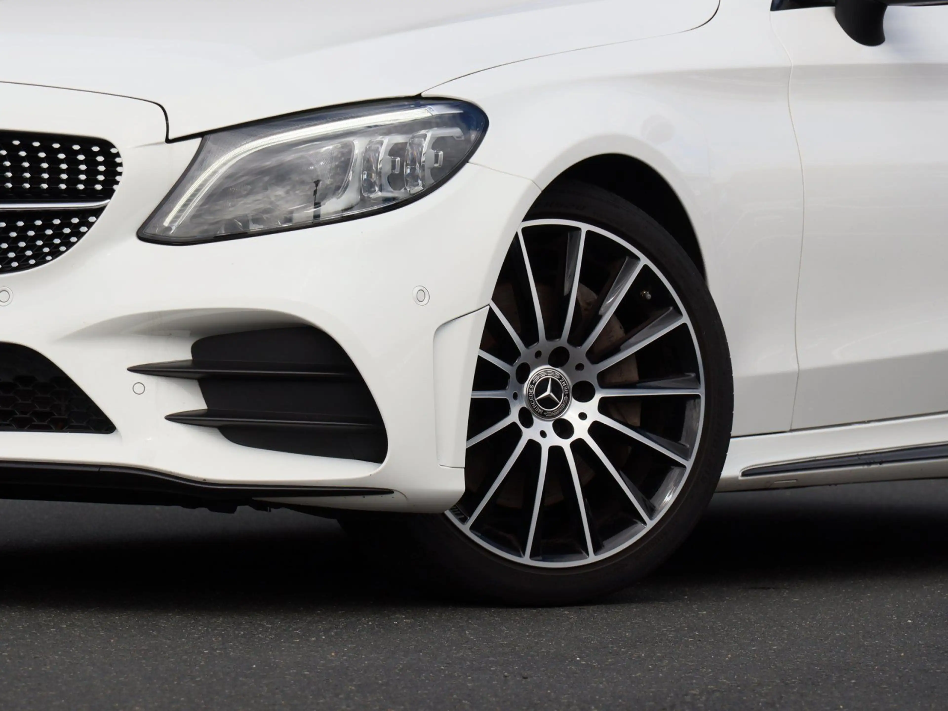 Mercedes-Benz C 300 C 300 Coupe Pano AMG-Line AHK Night — photo 6