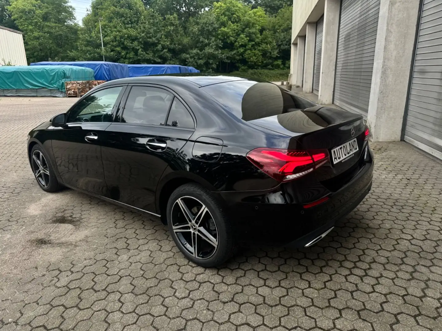 Mercedes-Benz A 200 d Limousine*8G-DCT*Progressive*Widescreen* Noir - 2