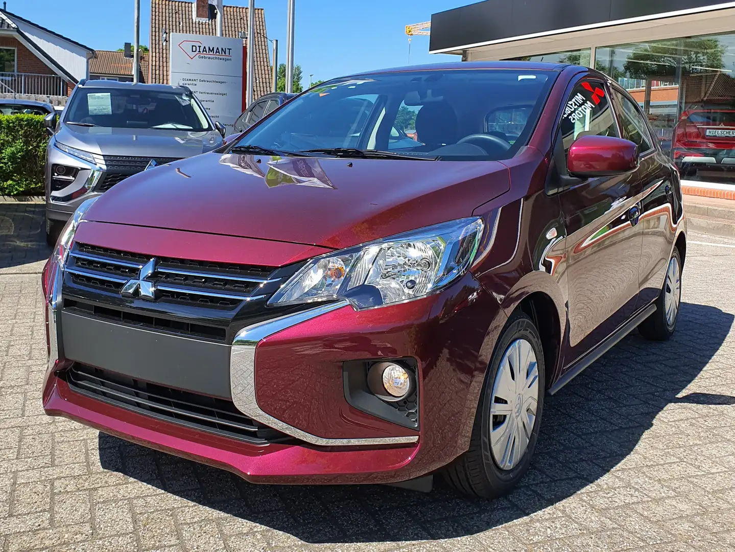 Mitsubishi Space Star Select 1.2 MIVEC 5-Gang Rouge - 2